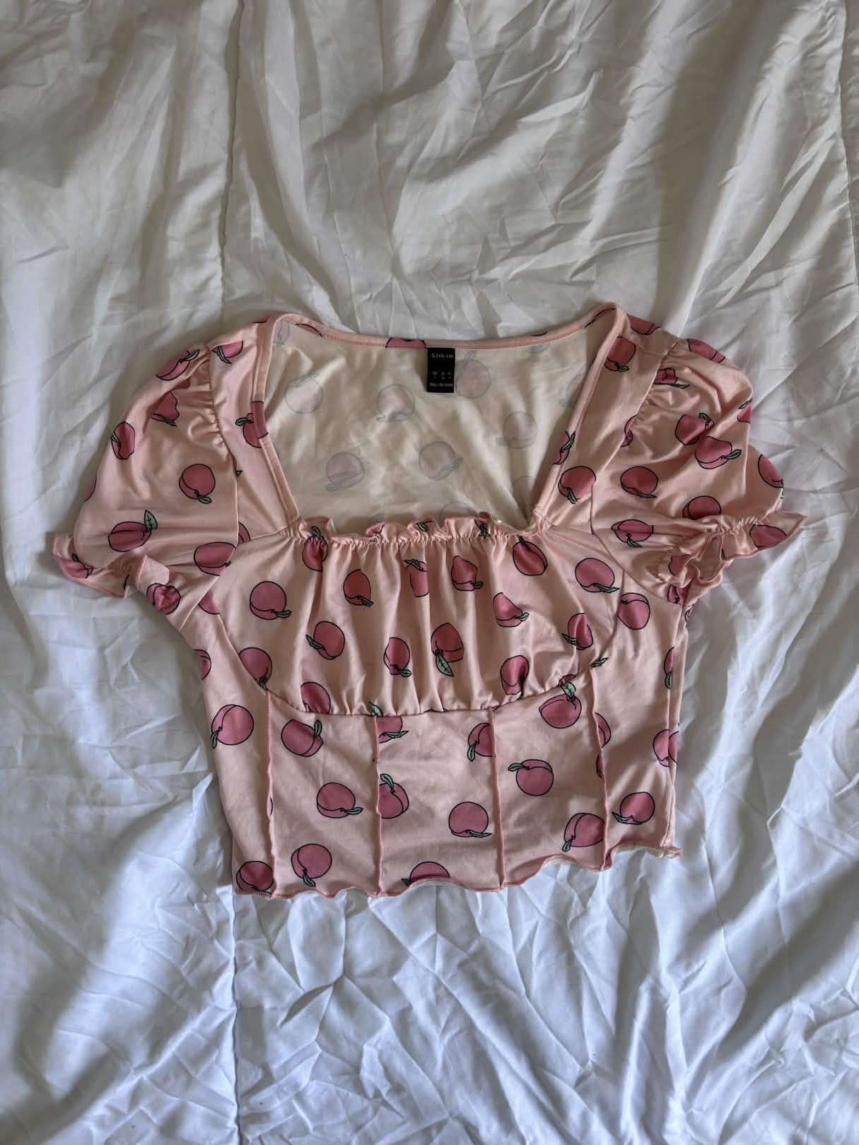 Crop top rose à motifs pêches — Shein — La Réunion