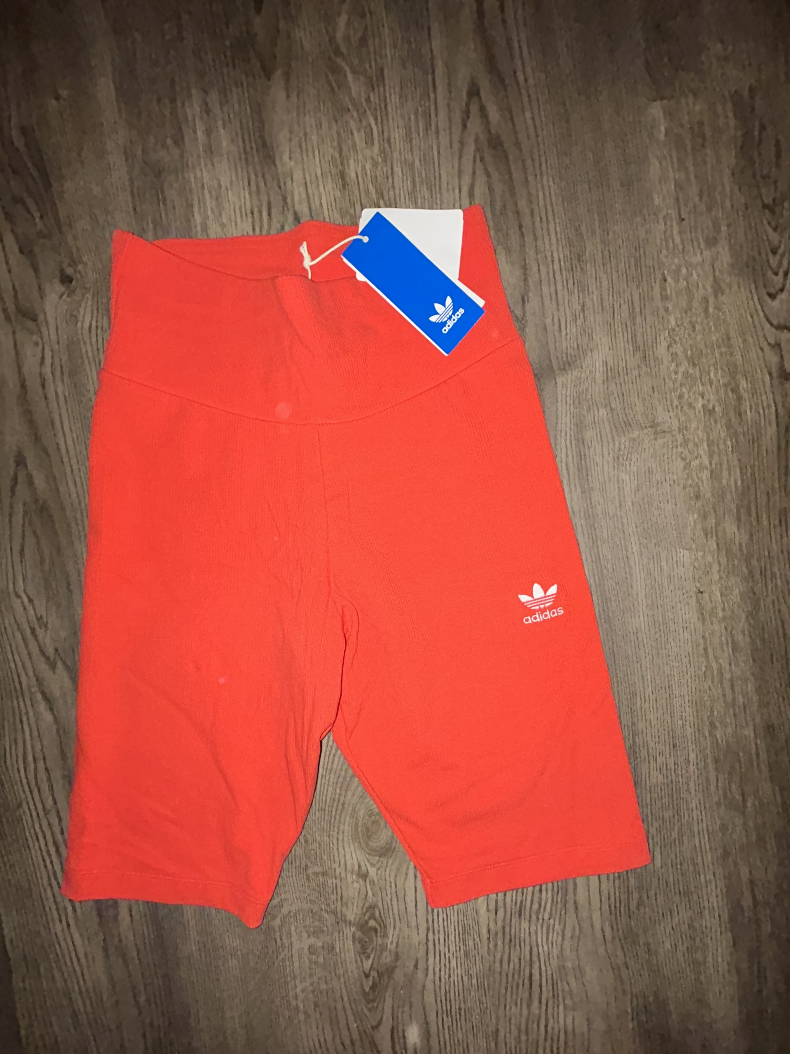SHORT DE SPORT — Adidas — La Réunion