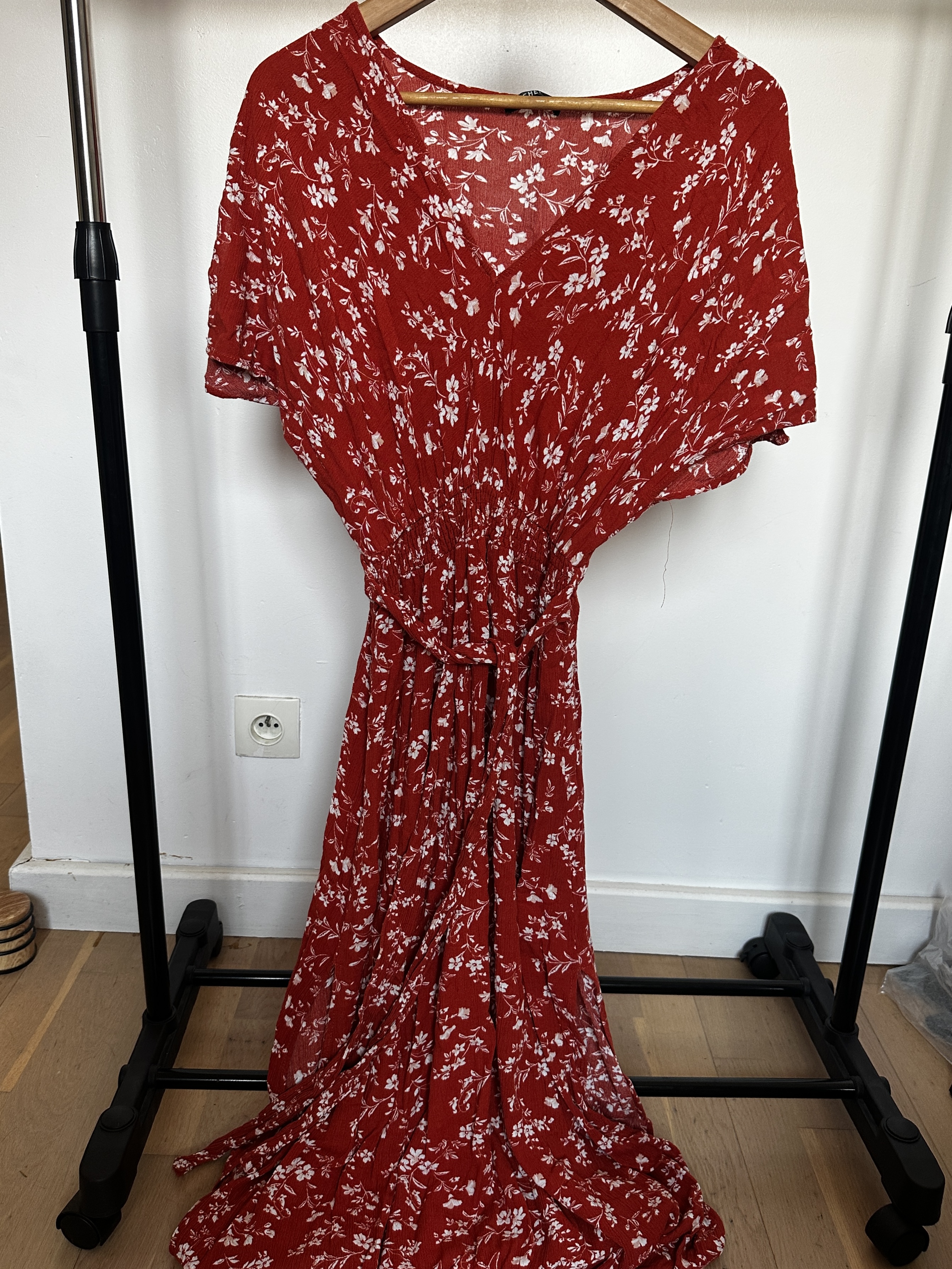 Robe longue rouge à fleurs Shein S — Shein — La Réunion