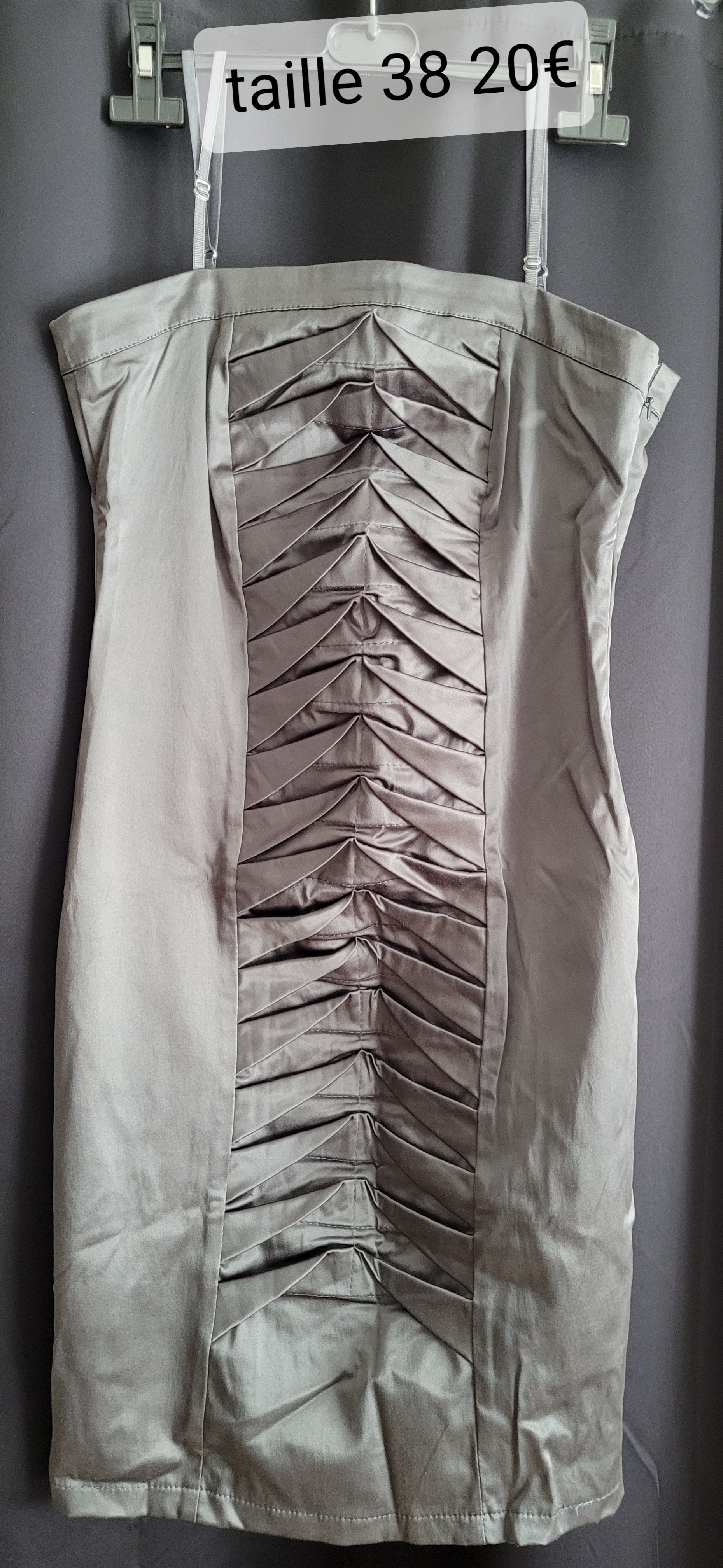Vend robe en satin grise — La Réunion