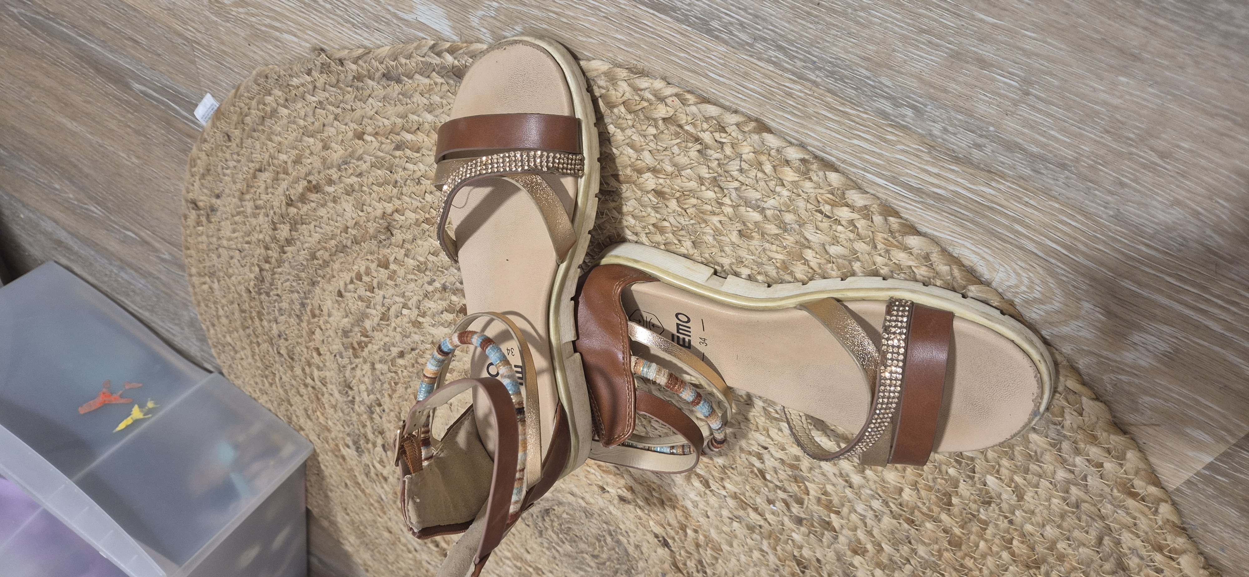 Robe et sandale