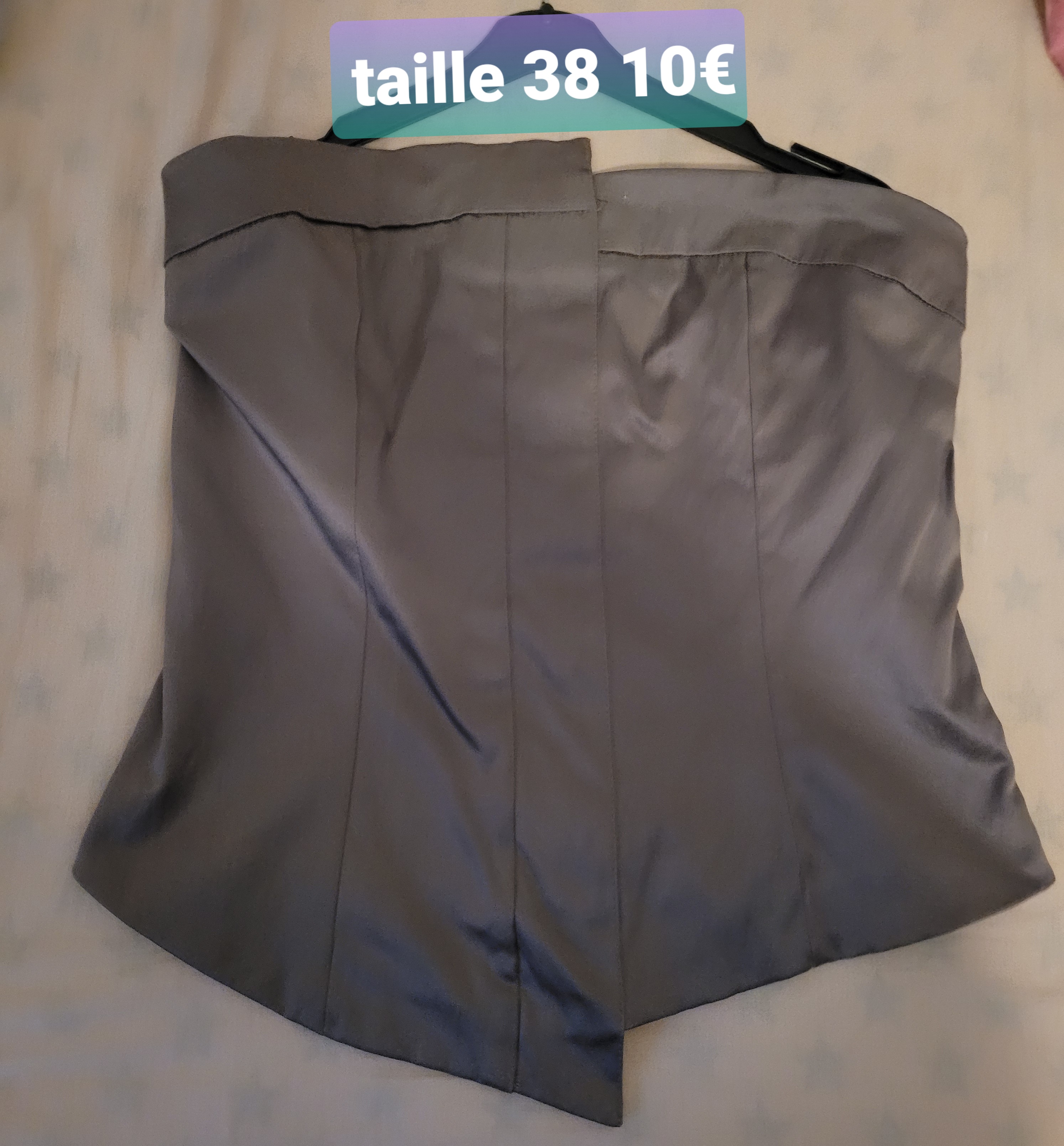 Vend bustier — La Réunion