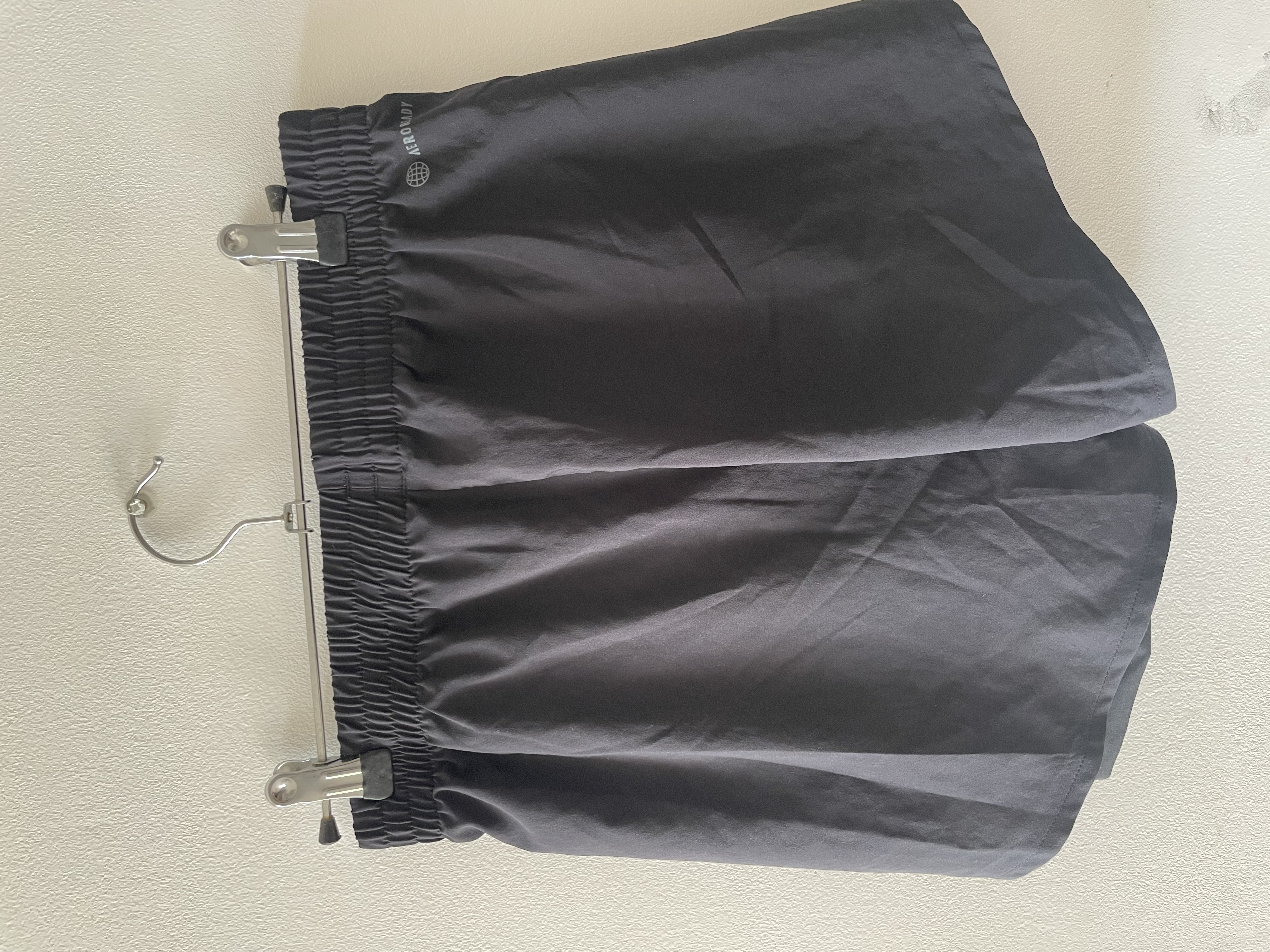 Short de sport adidas