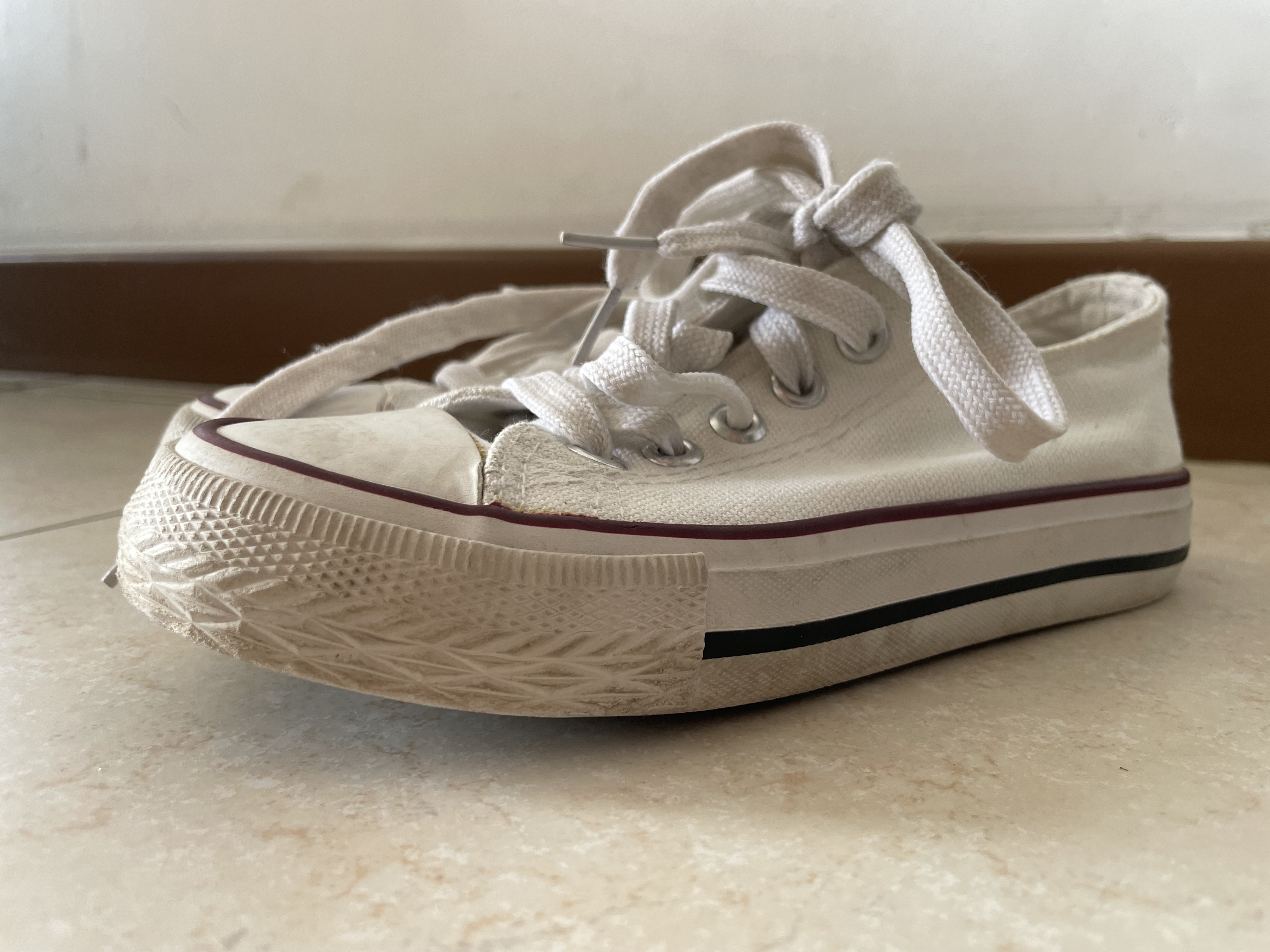 Converse enfant blanches