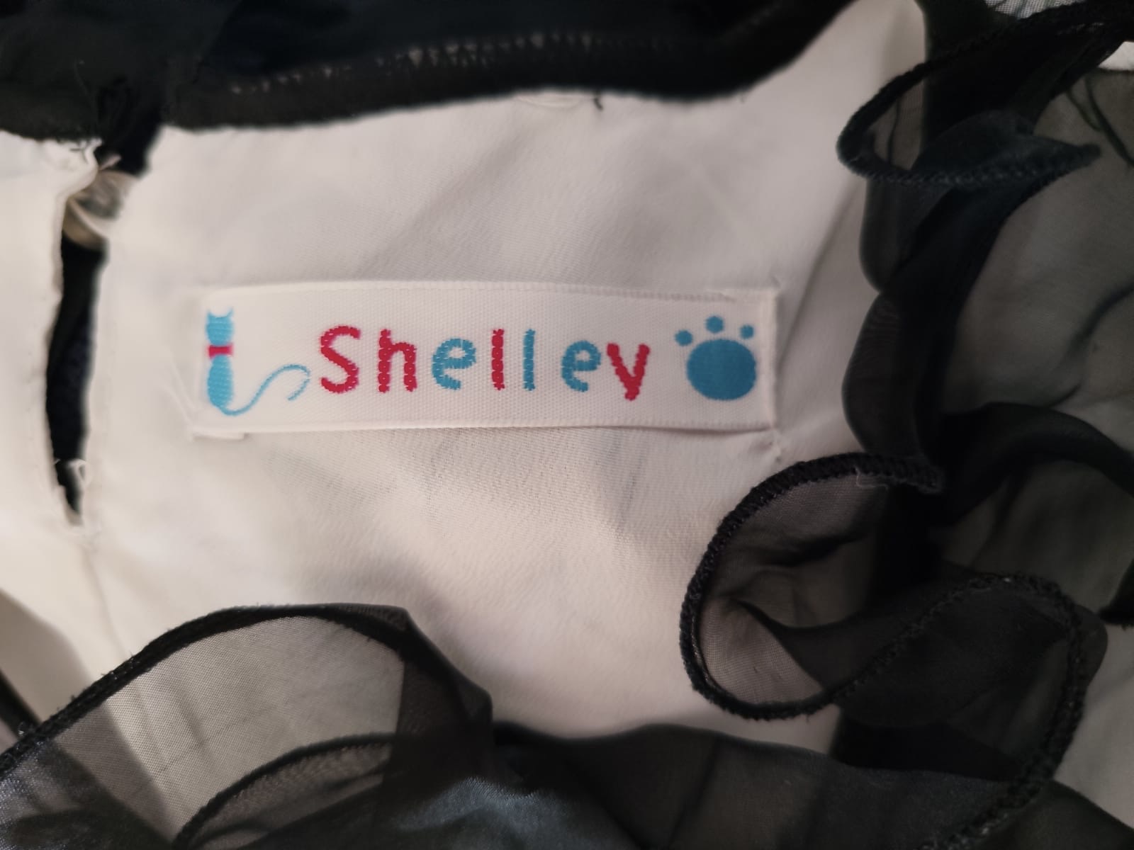 Robe Shelley