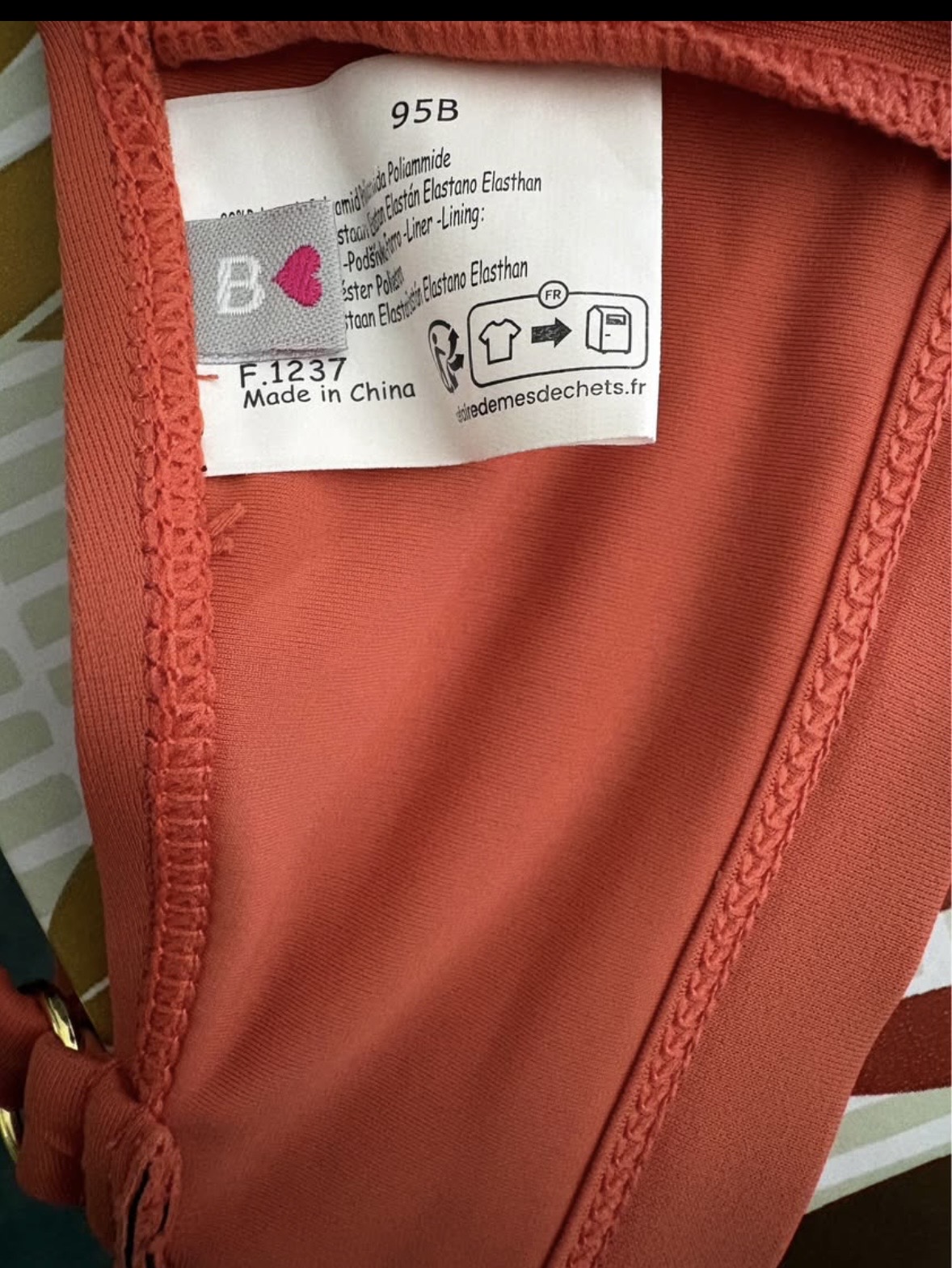 Haut maillot de bain neuf 95b
