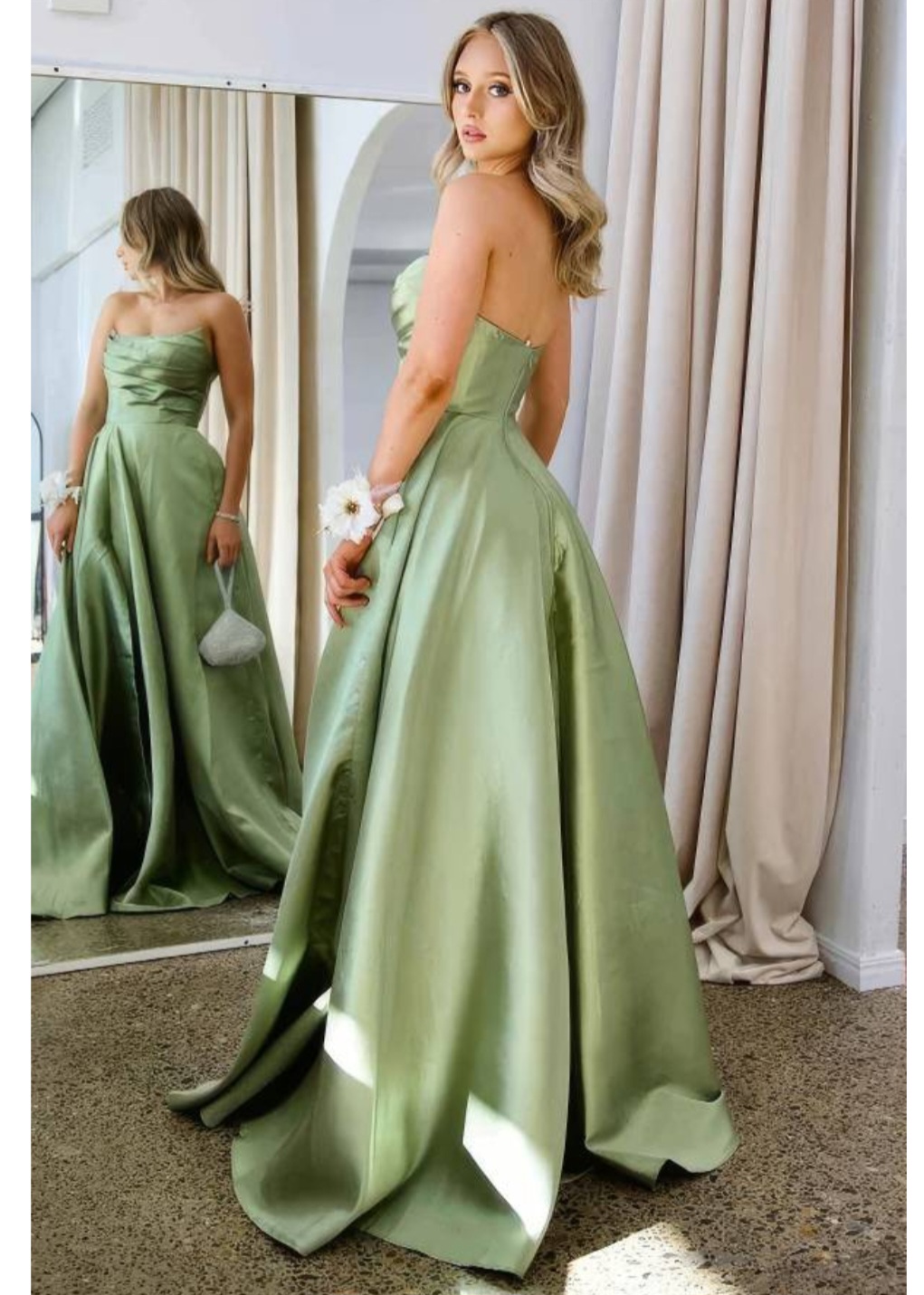 Robe cortège vert sauge