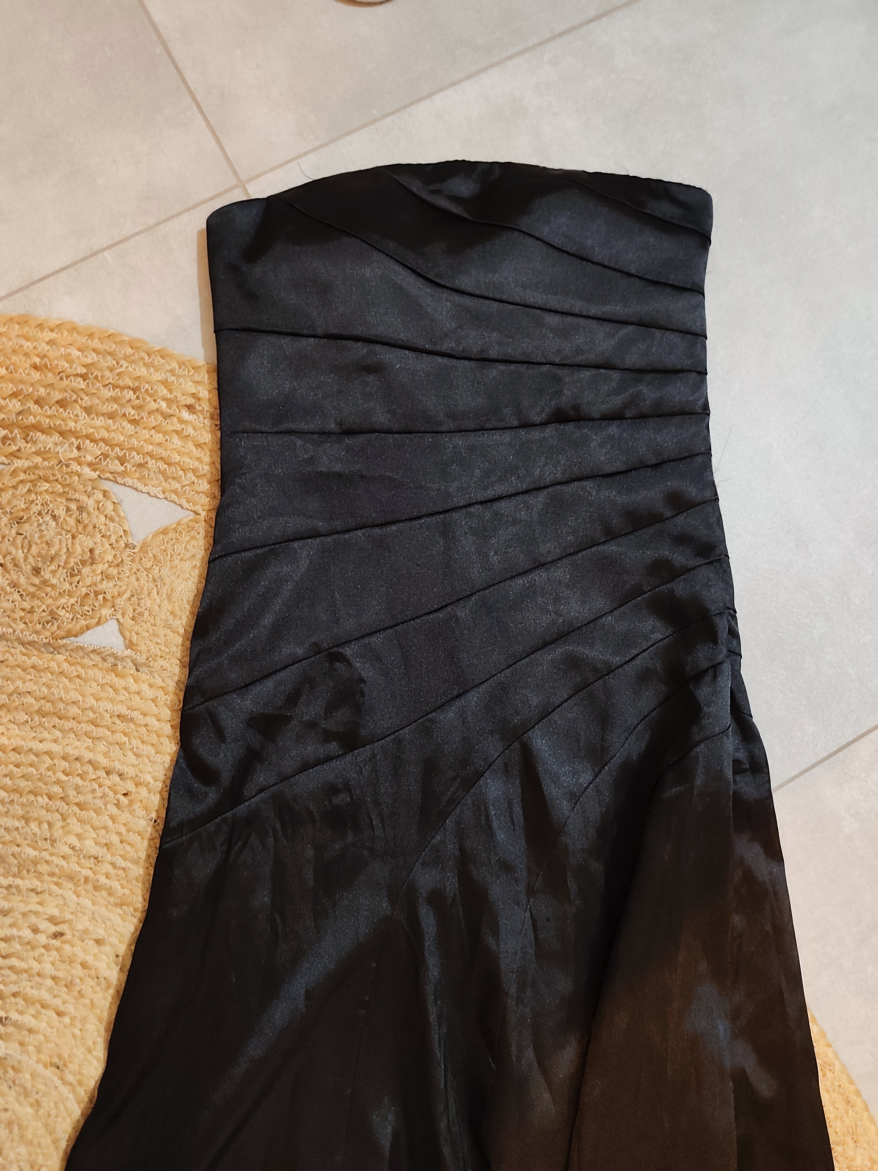 Robe de soirée Noire satinée