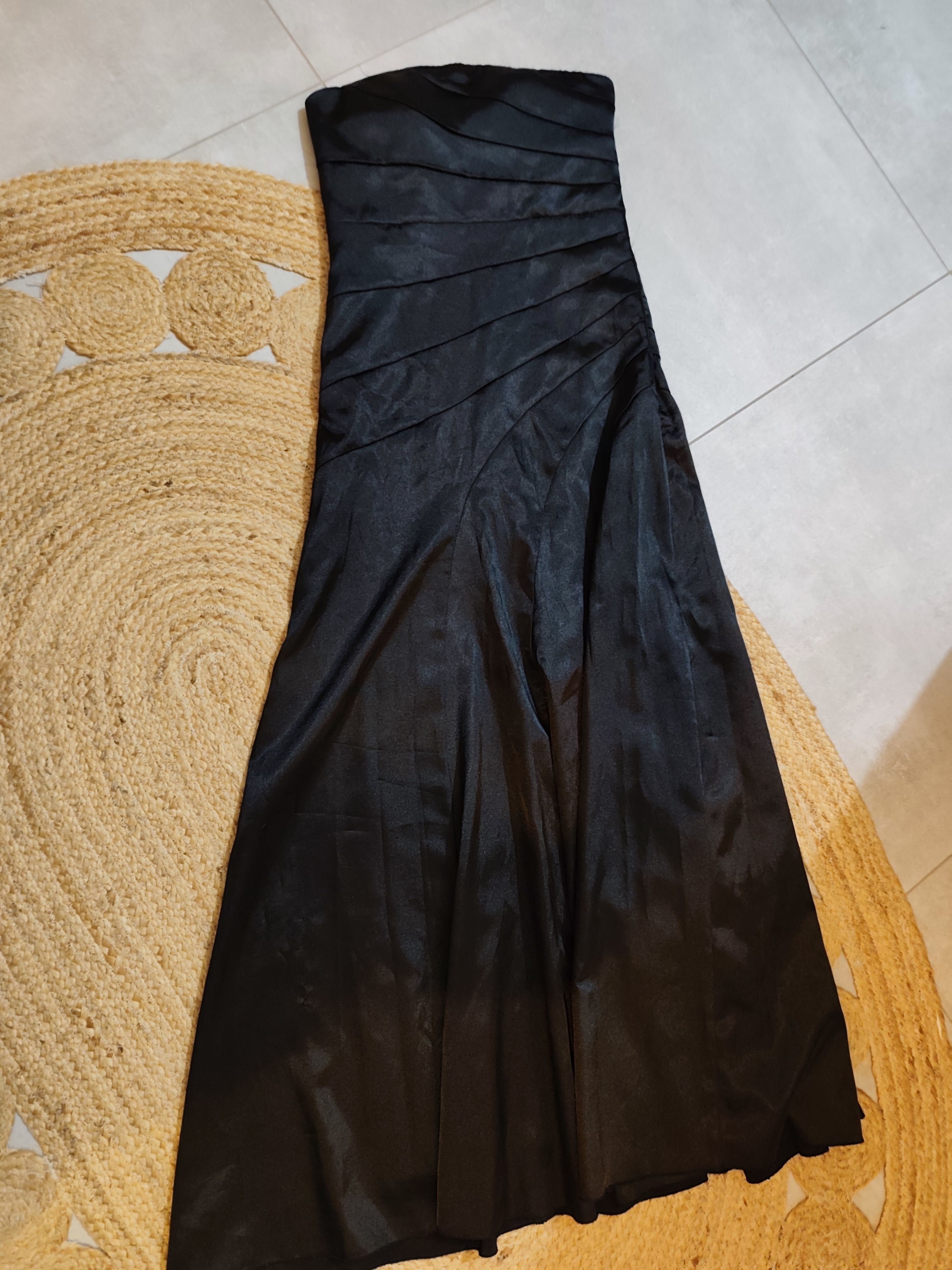 Robe de soirée Noire satinée