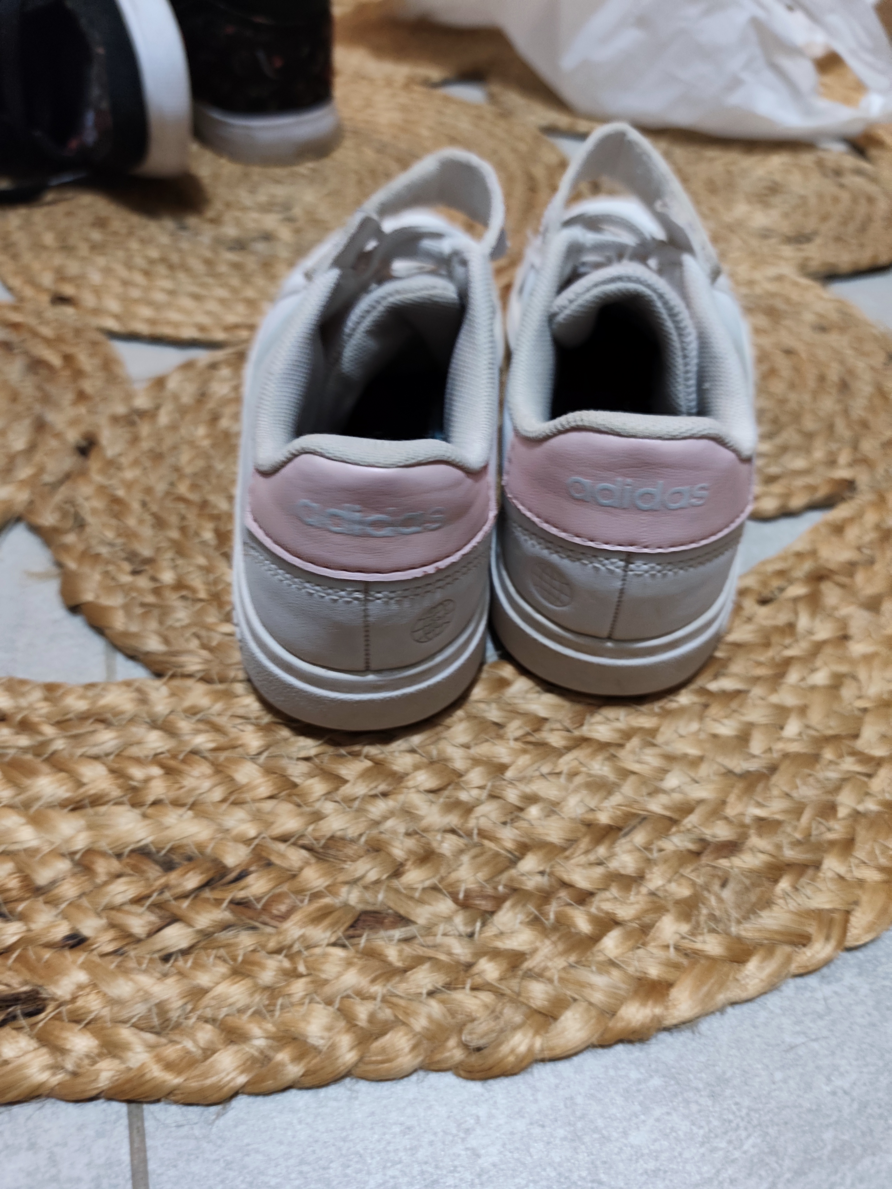 Chaussures adidas bleu et rose