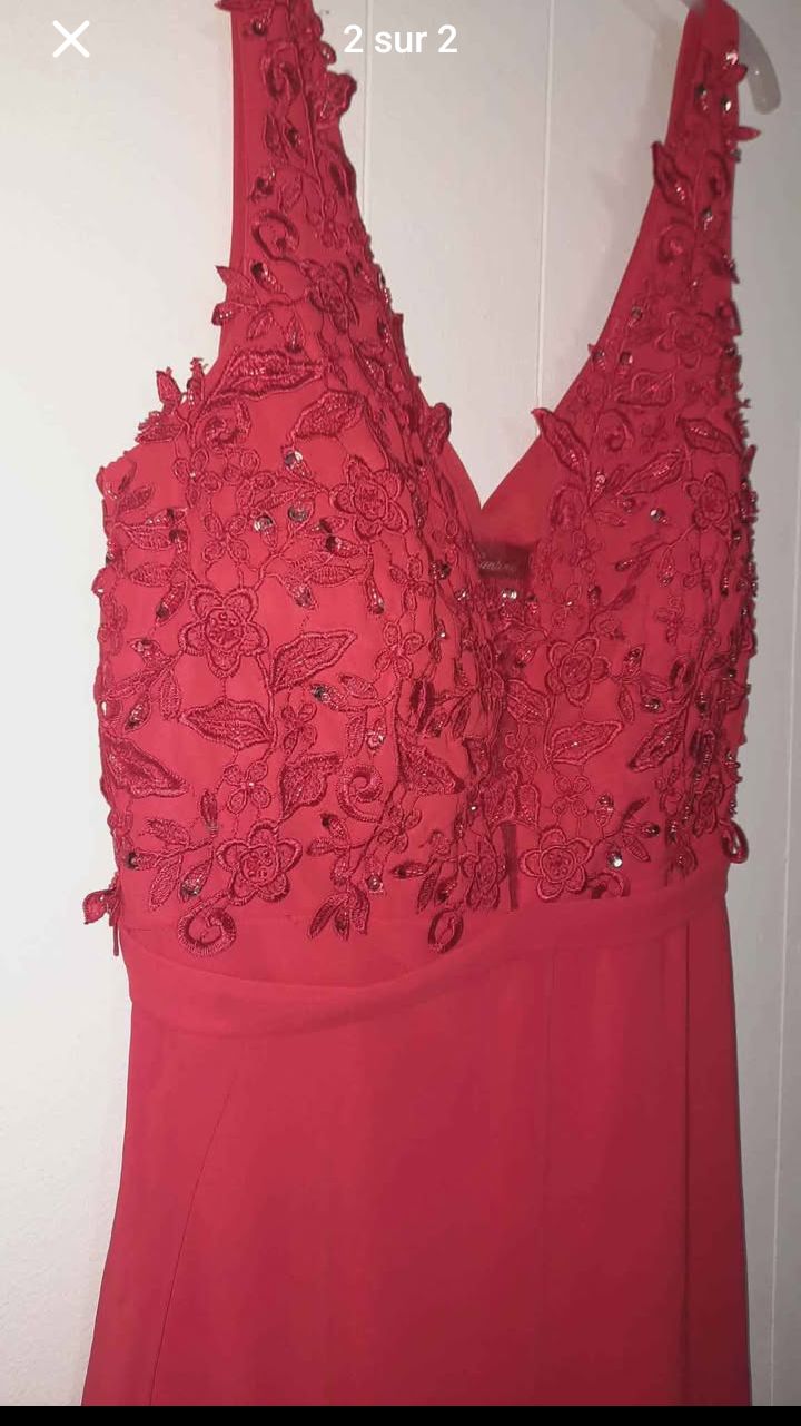 Robe rouge cortège 46/48