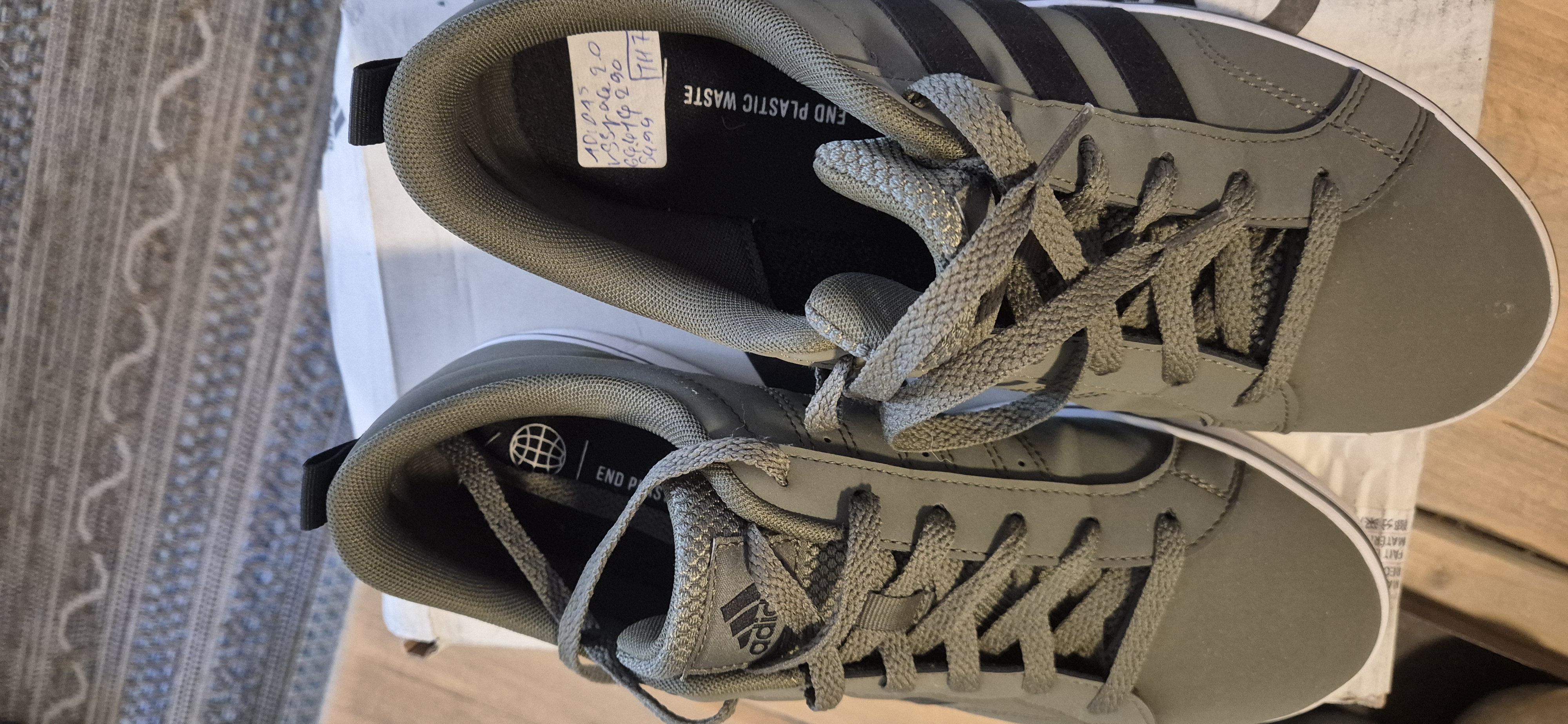 Basket Adidas homme comme neuf