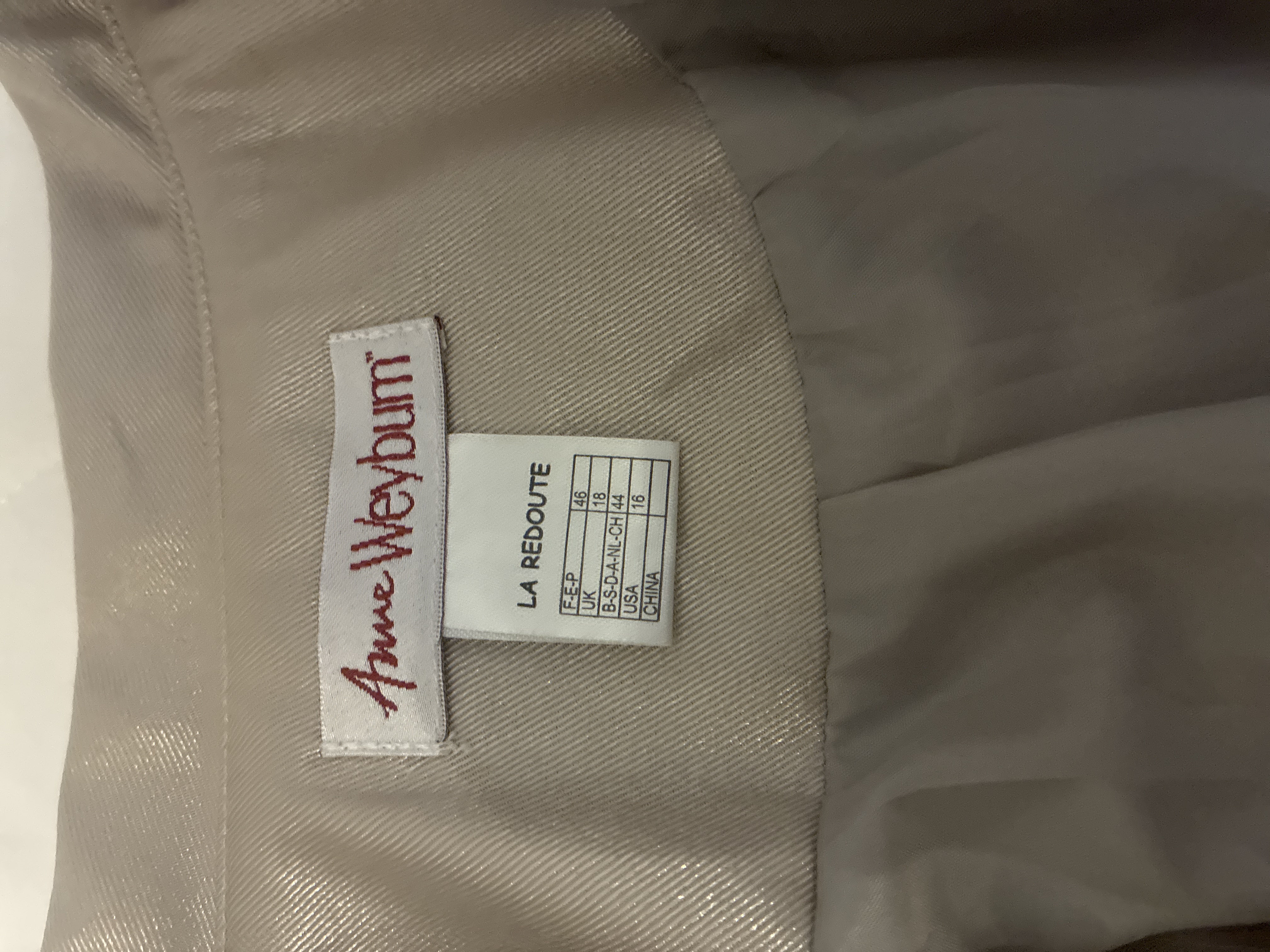 Veste couleur or