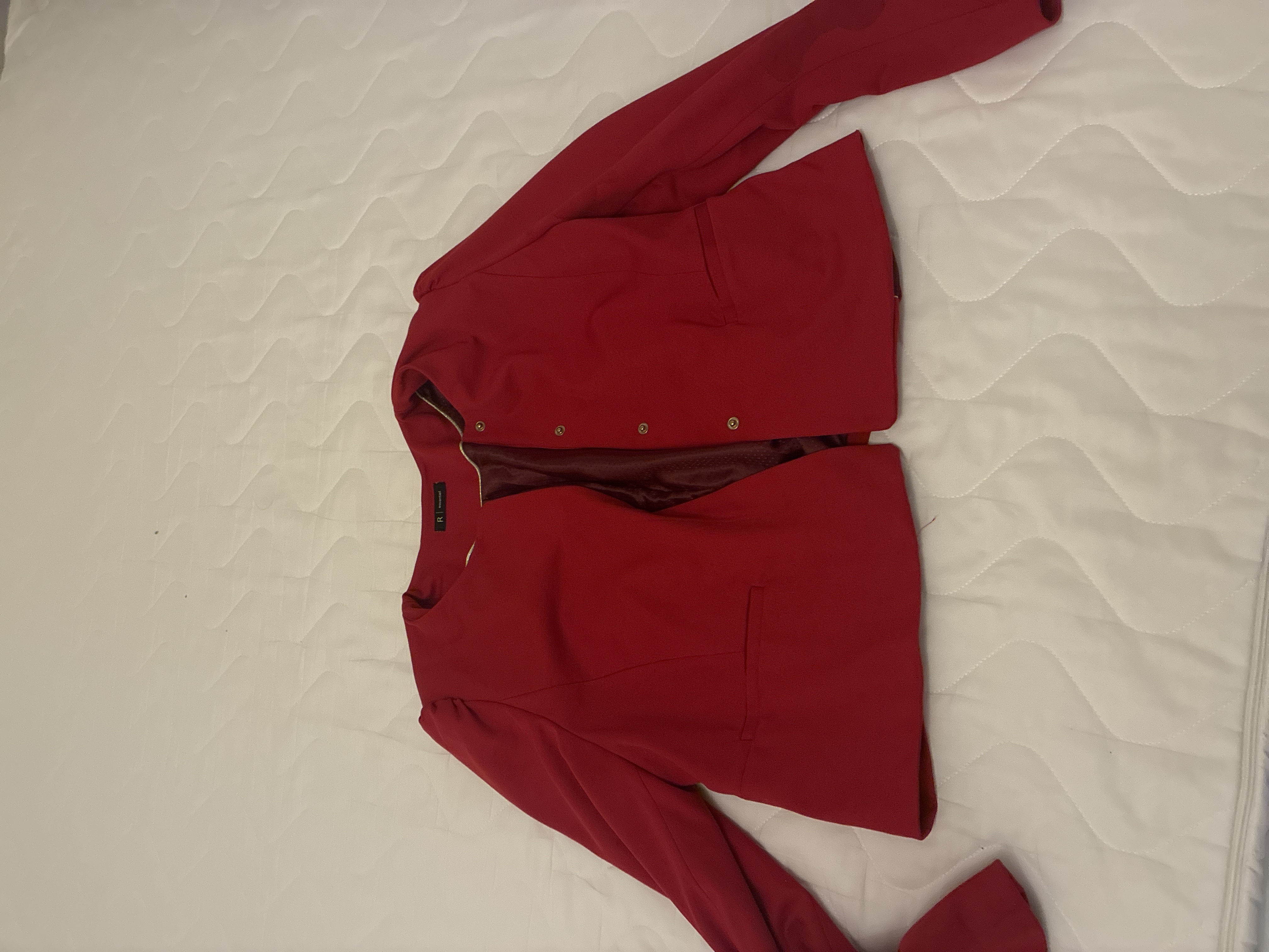 Veste rouge taille 46