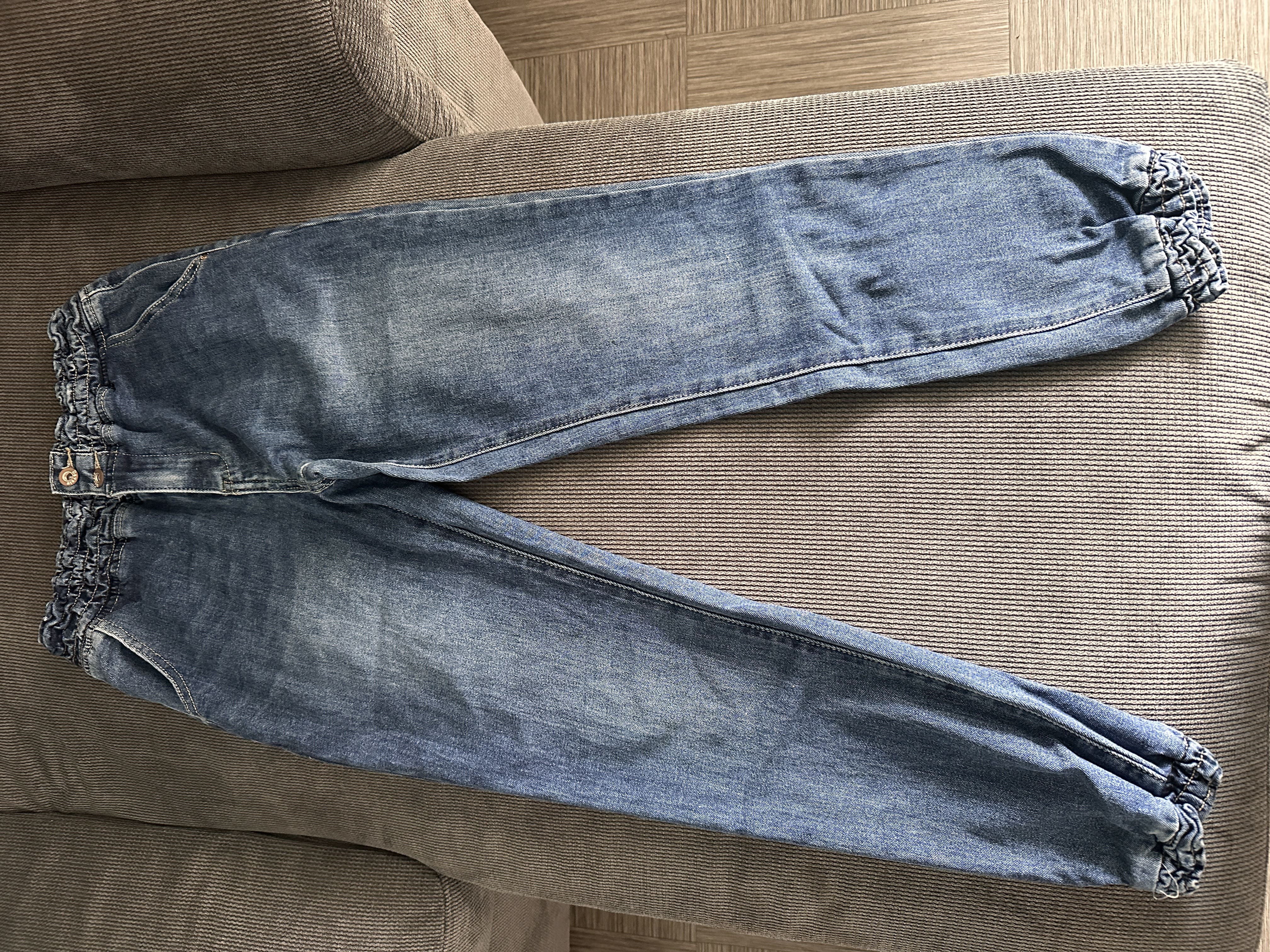 Jean femme 38 — Daysie — La Réunion
