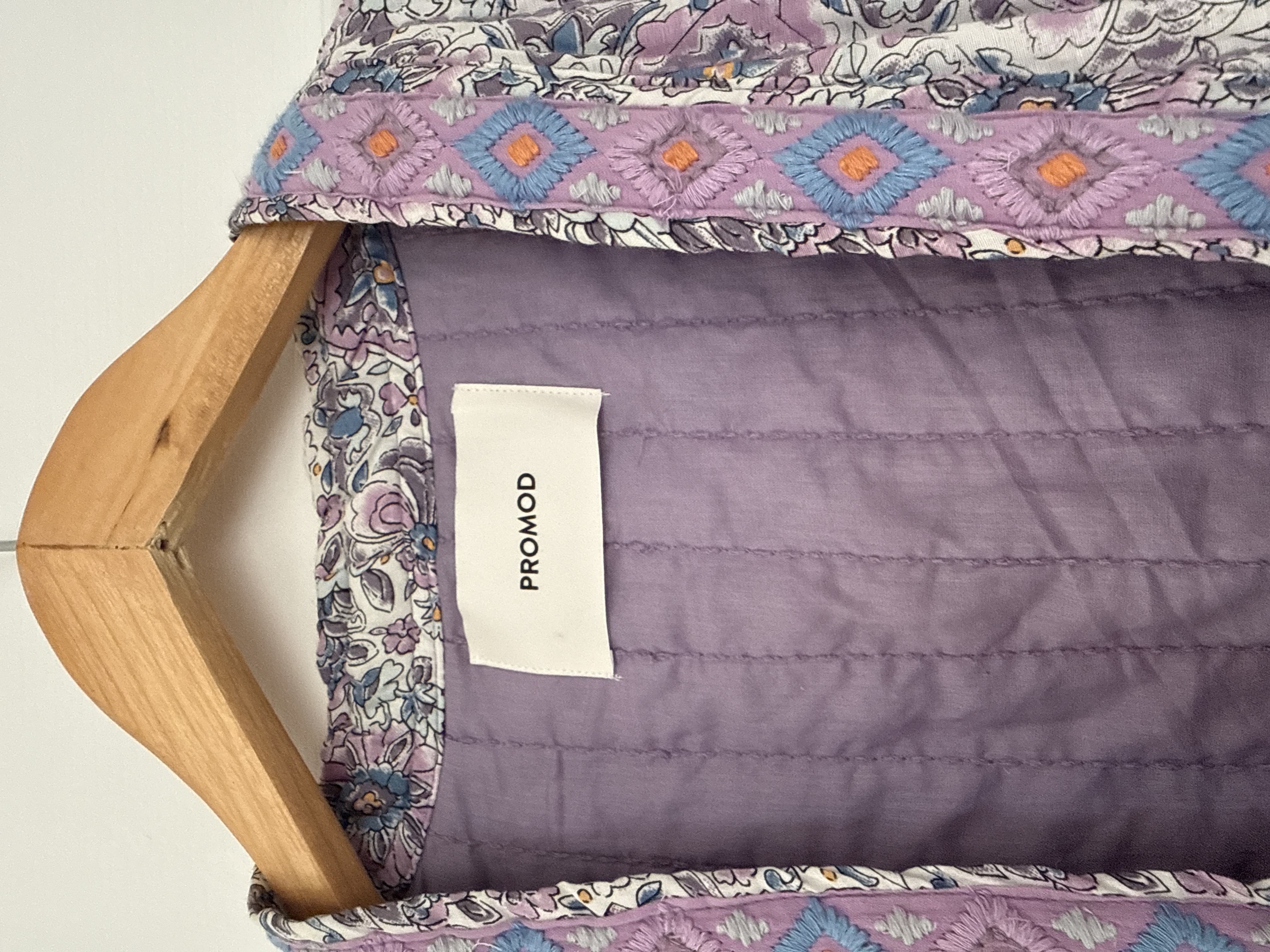 Veste légèrement matelassé taille S Promod