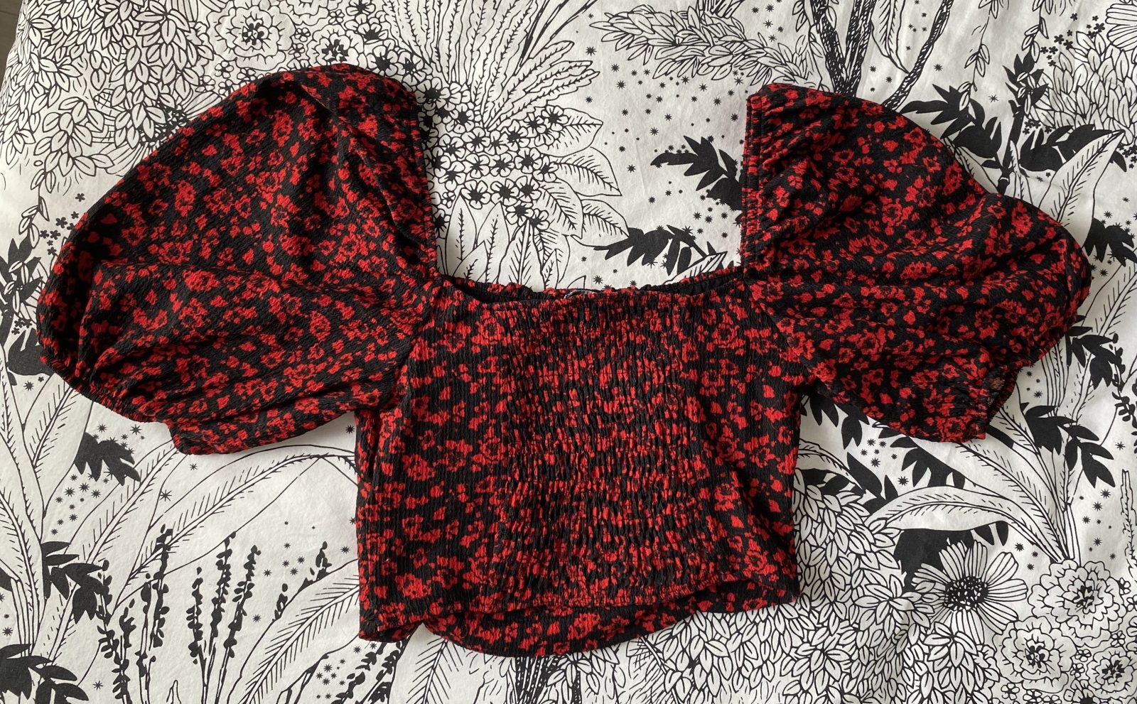 Crop top manches bouffantes Bershka