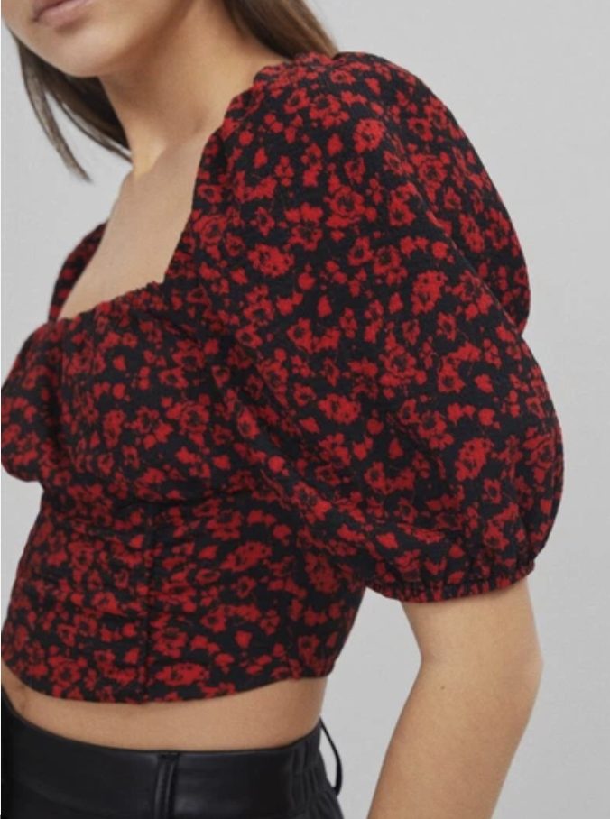 Crop top manches bouffantes Bershka