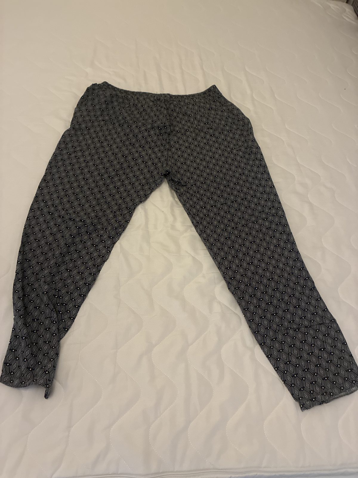 Pantalon fluide gris et noir