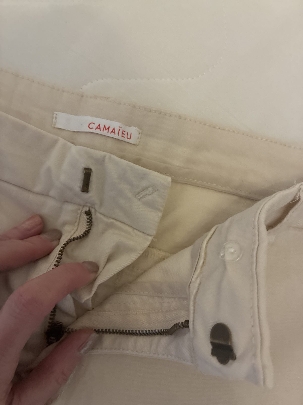 Short beige