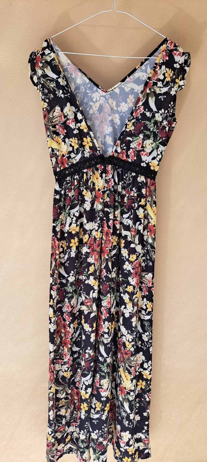 Robe longue fleurie noire