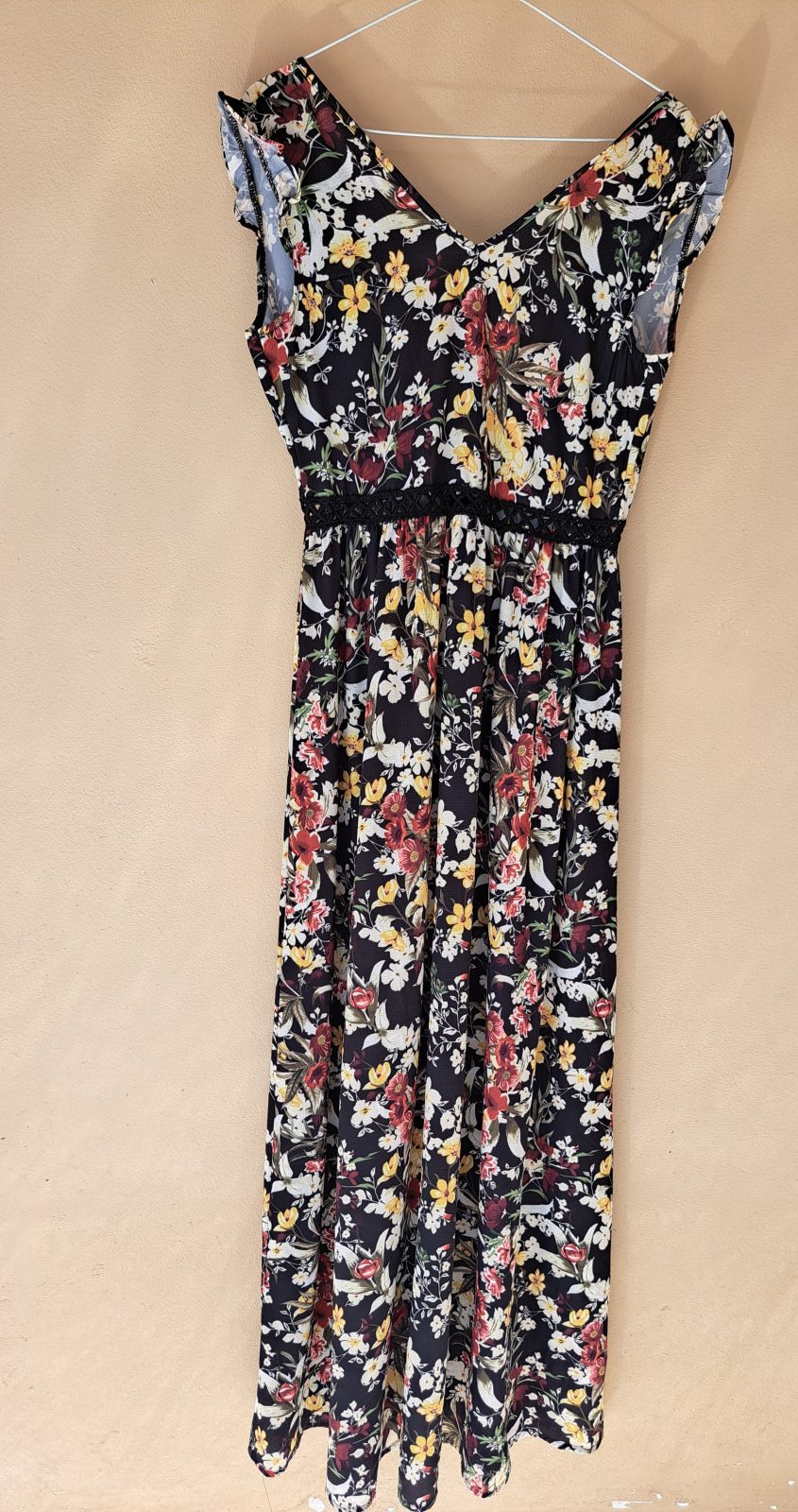 Robe longue fleurie noire
