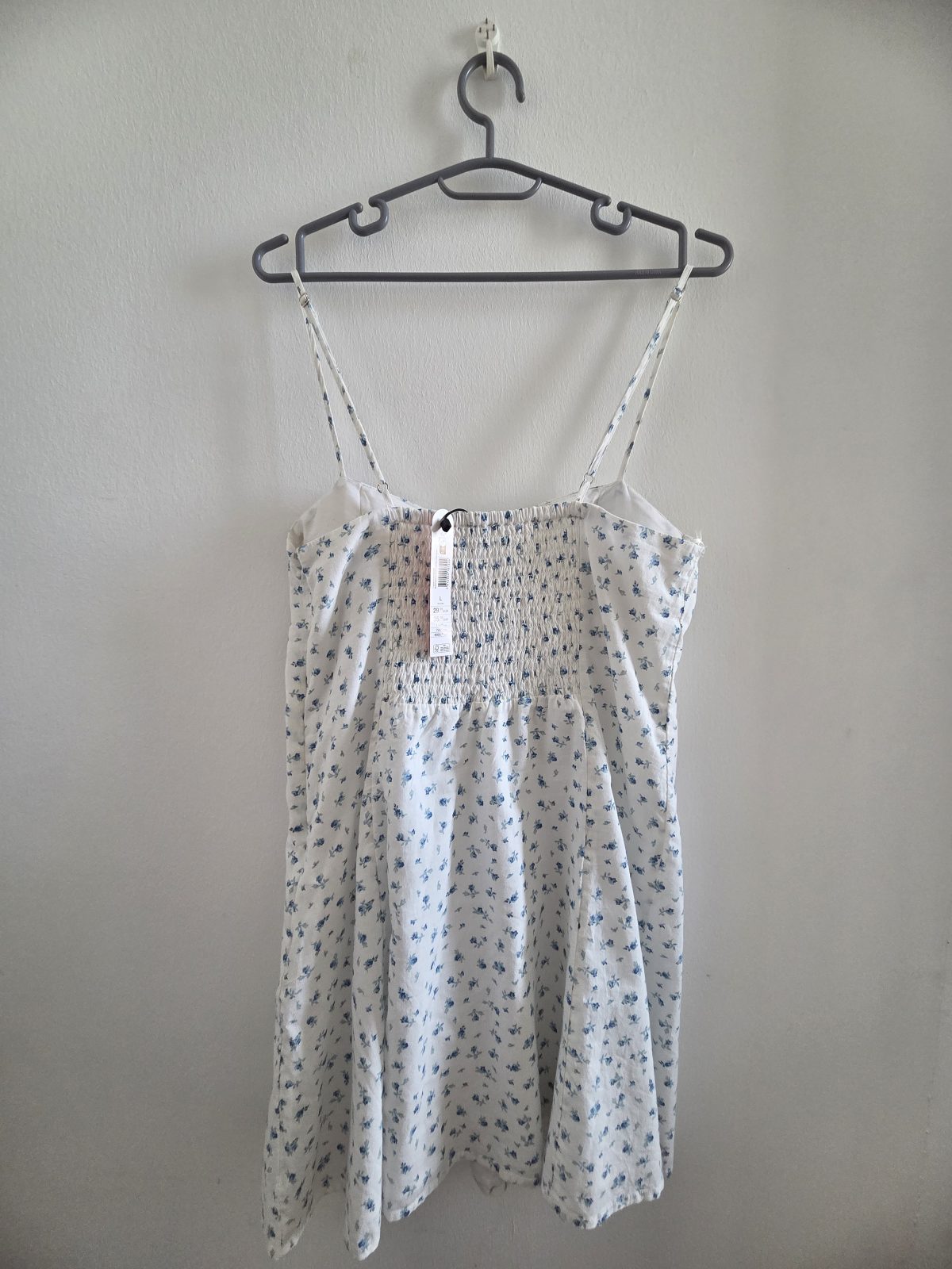 🌸 Robe blanche fleurie bleue – Taille L 🌸