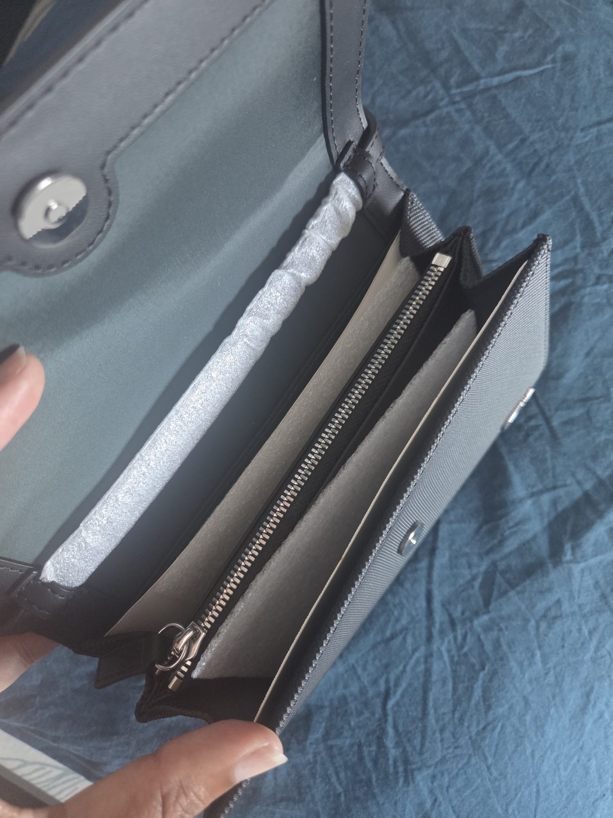 Pochette lacoste
