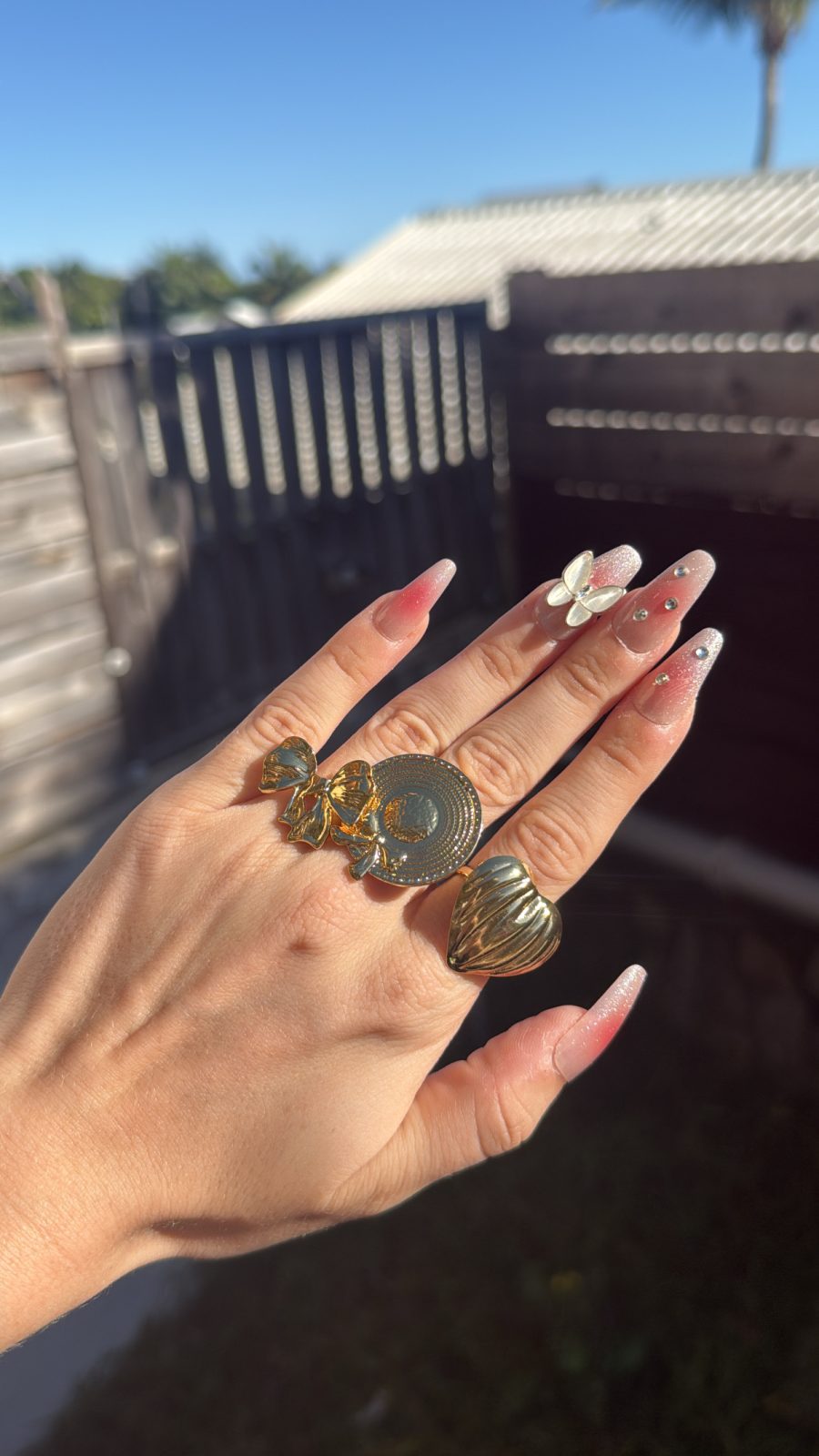 Bague divers motif ajustable neuve 10 euros unité