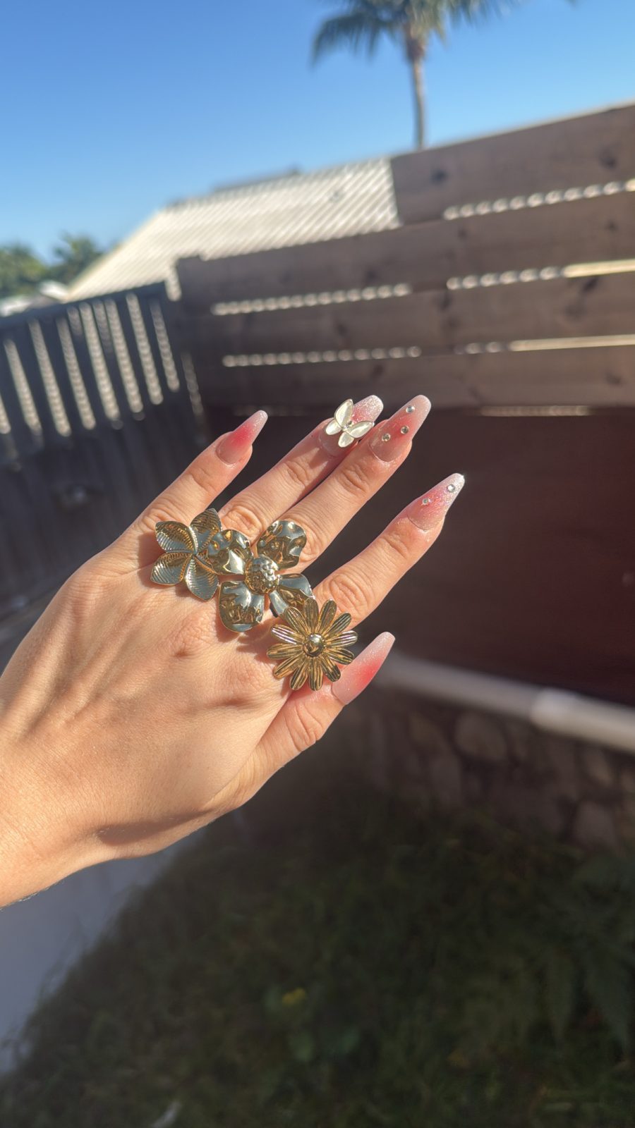 Bague divers motif ajustable neuve 10 euros unité