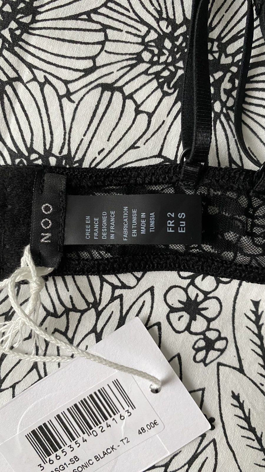 Brassière noire en dentelle