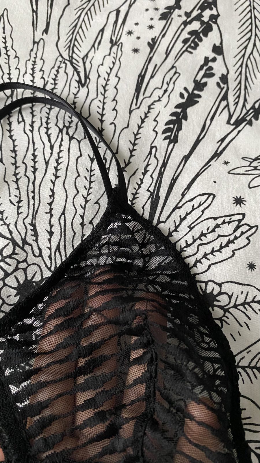 Brassière noire en dentelle