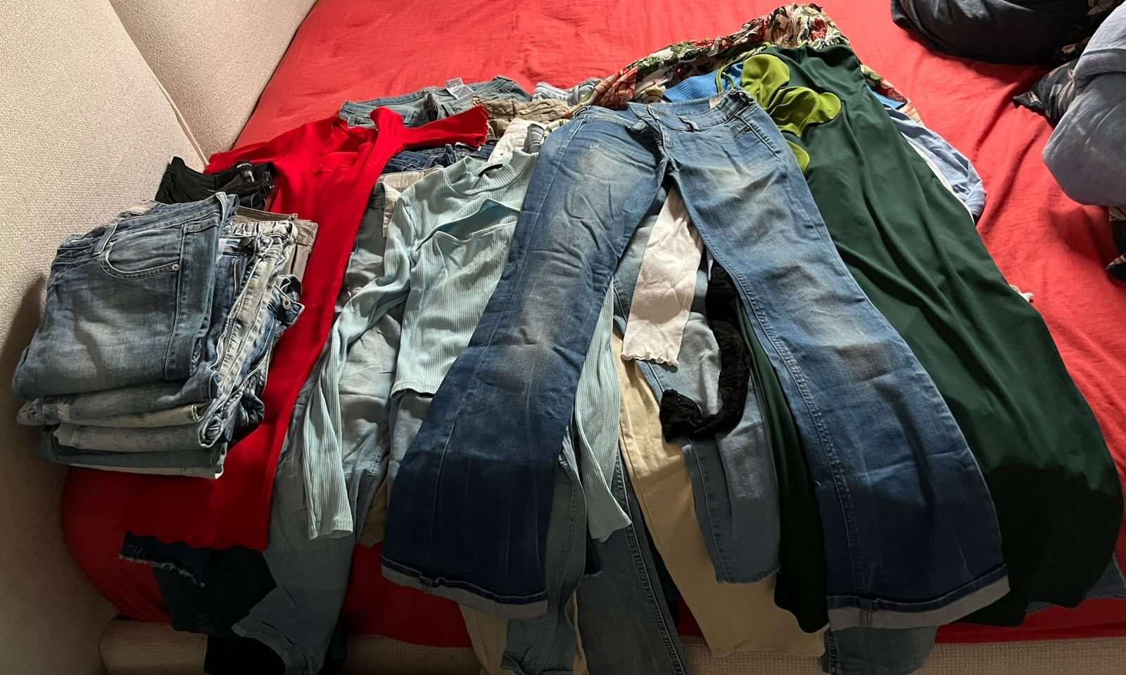 Lots de vêtements femmes xxs à 38 — La Réunion