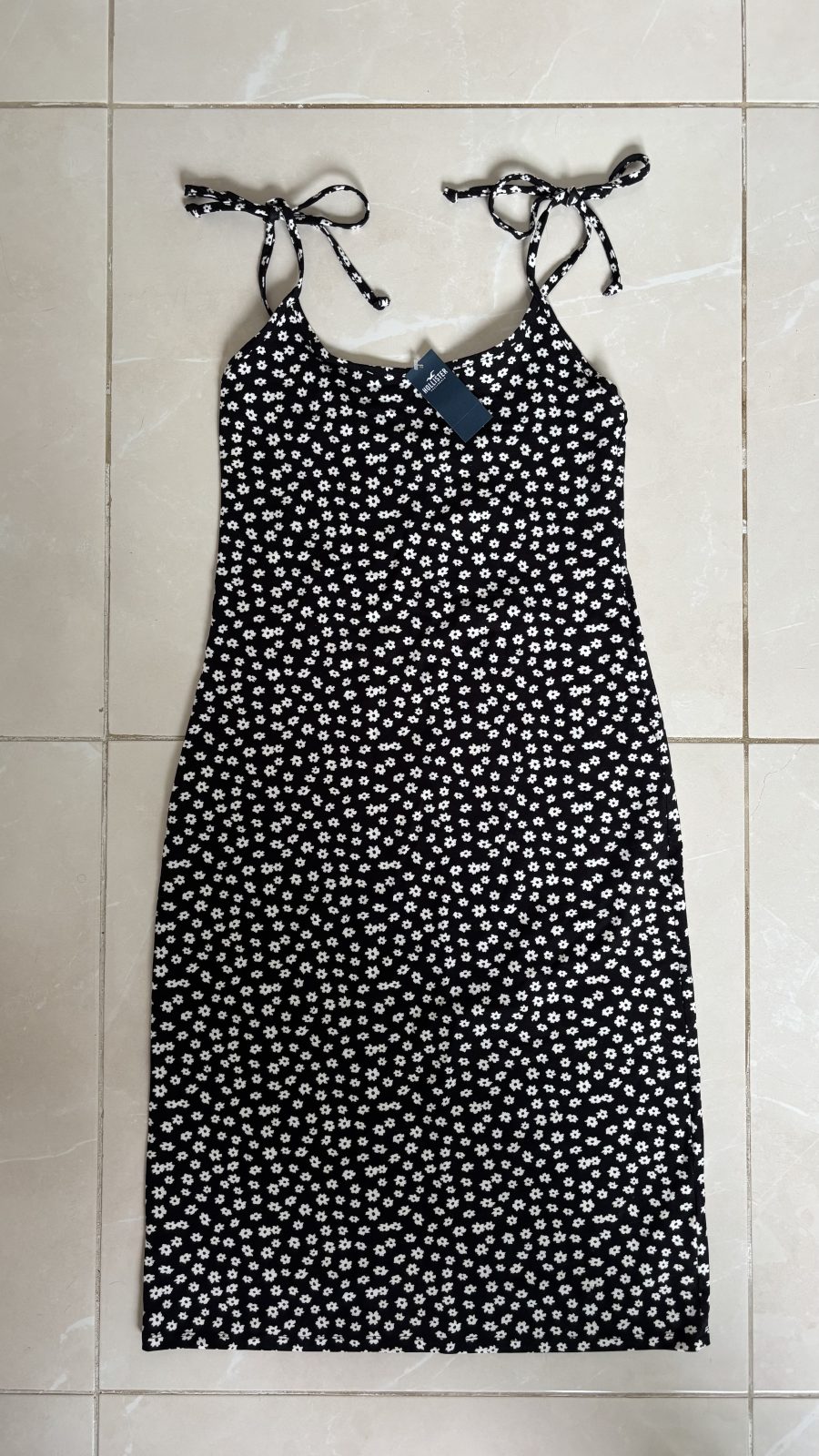Robe mi longue Hollister neuve avec étiquette