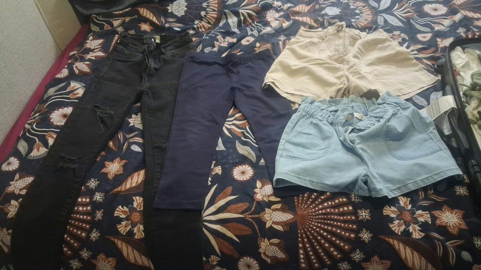 Lot de vêtements filles
