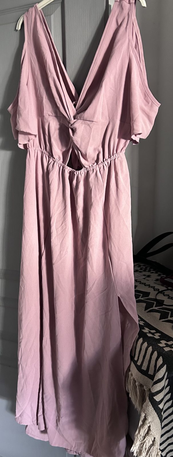 Robe longue grande taillée