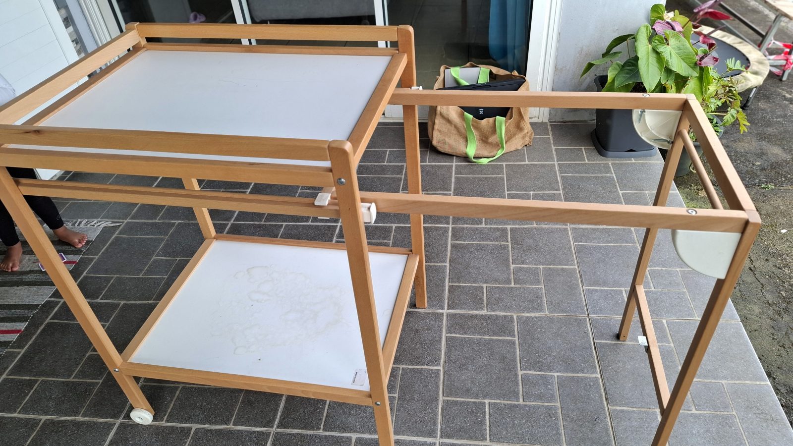 Table a langer avec baignoire