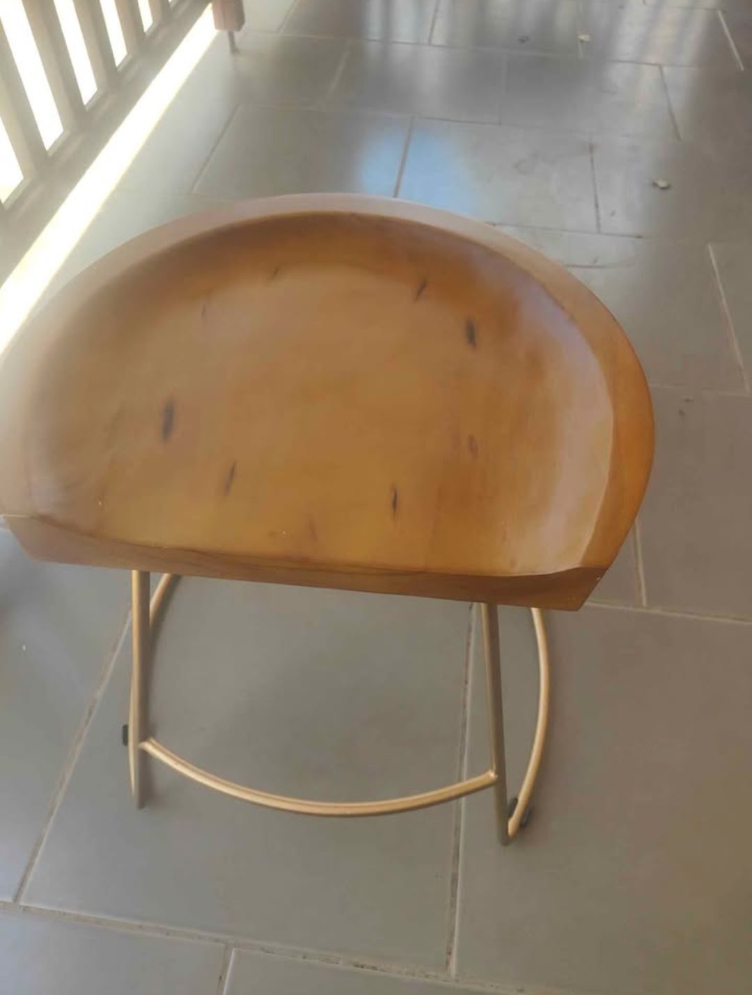 Tabouret bas