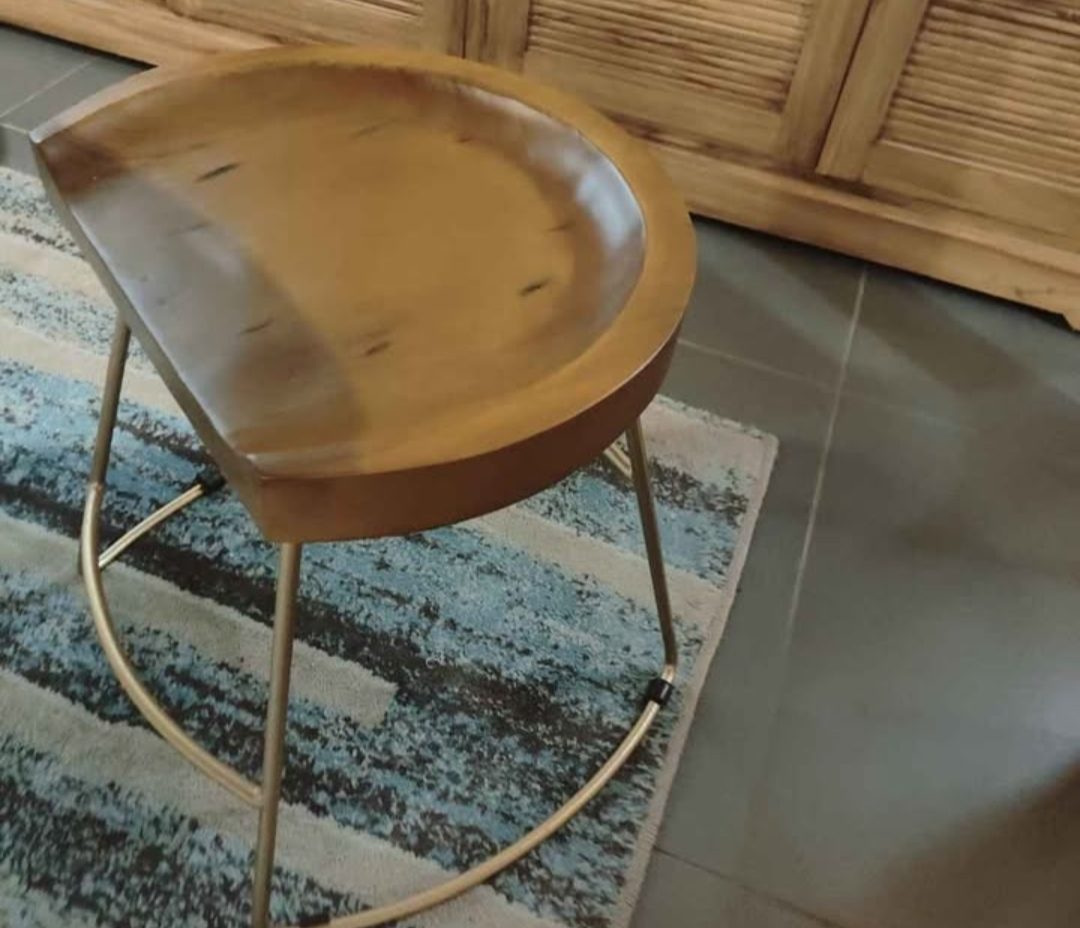 Tabouret bas