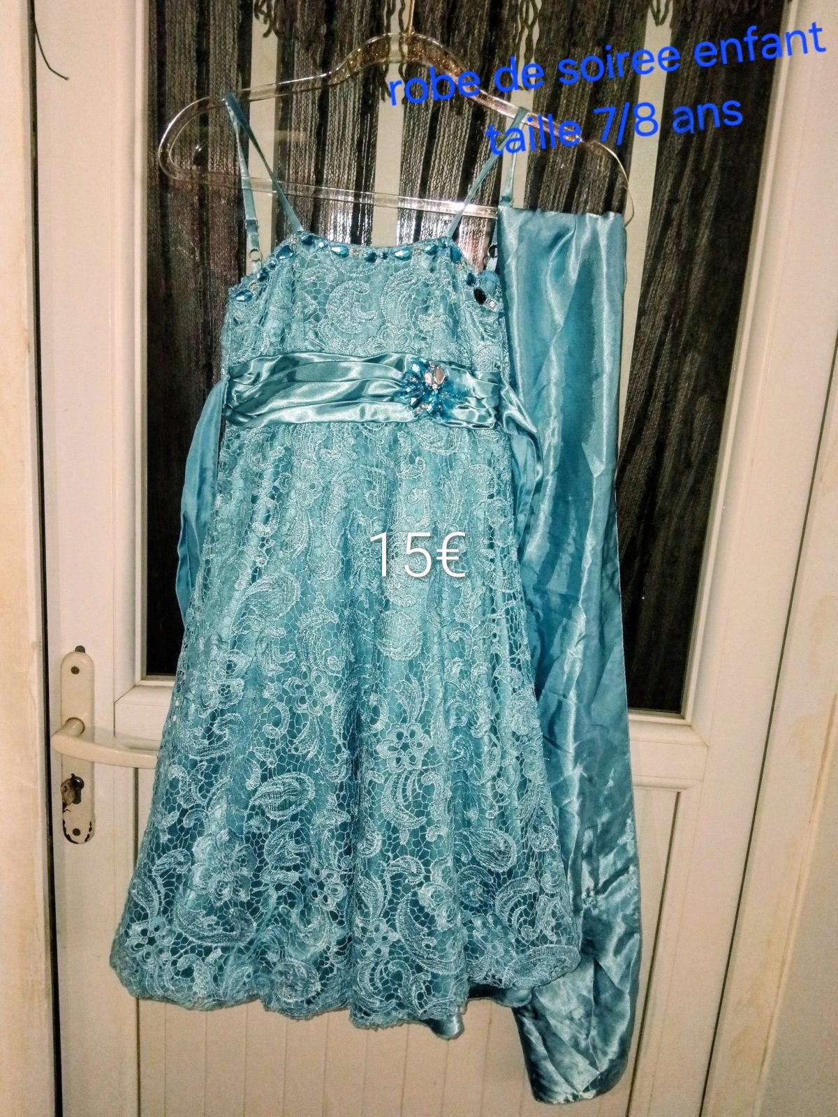 Vends diverses robes