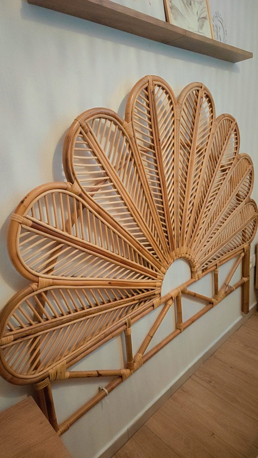 MAGNIFIQUE TÊTE DE LIT XXL EN ROTIN NATUREL, STYLE PAON