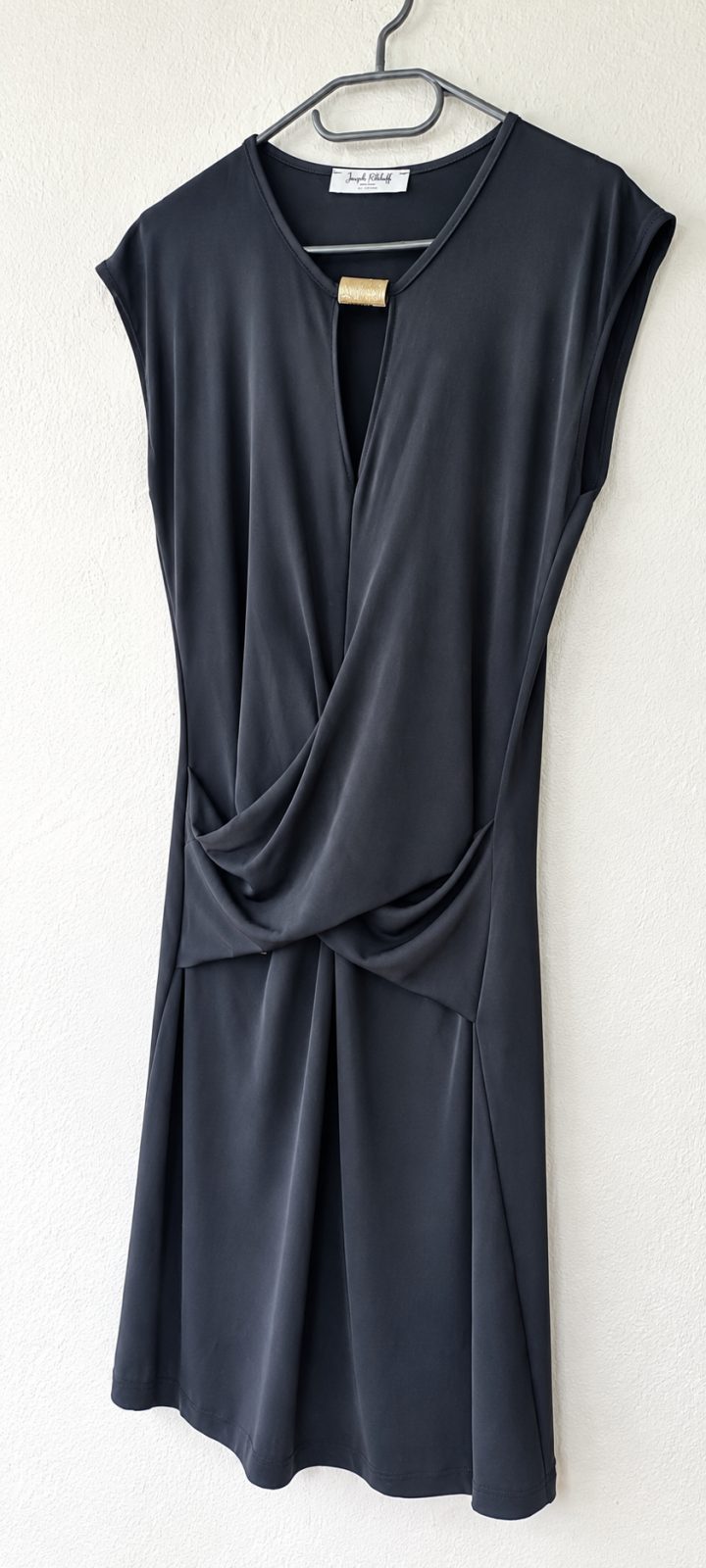 Incontournable petite robe noire — Comptoir des Parisiennes — Martinique