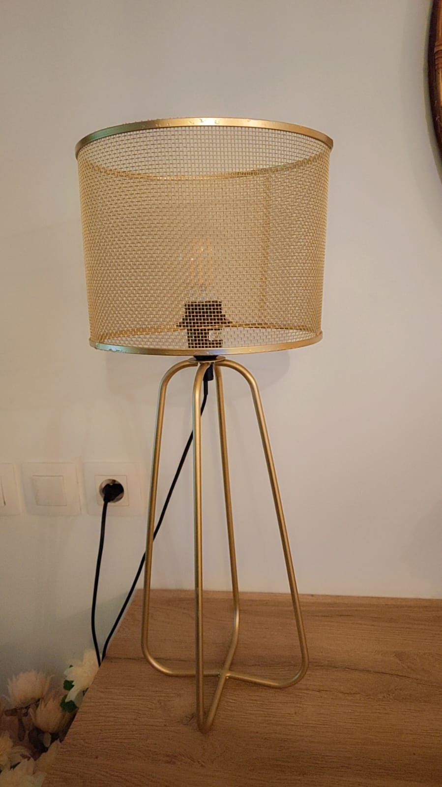 MAGNIFIQUE LAMPE À POSER DORÉE – STYLE CHIC & CONTEMPORAIN