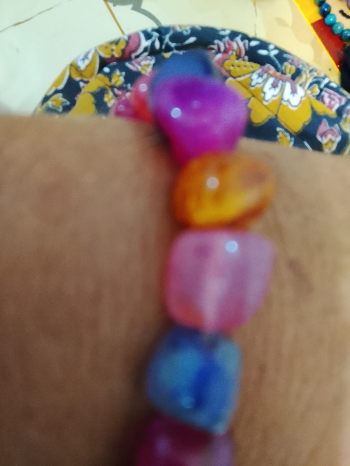 Bracelet en pierre multicolore