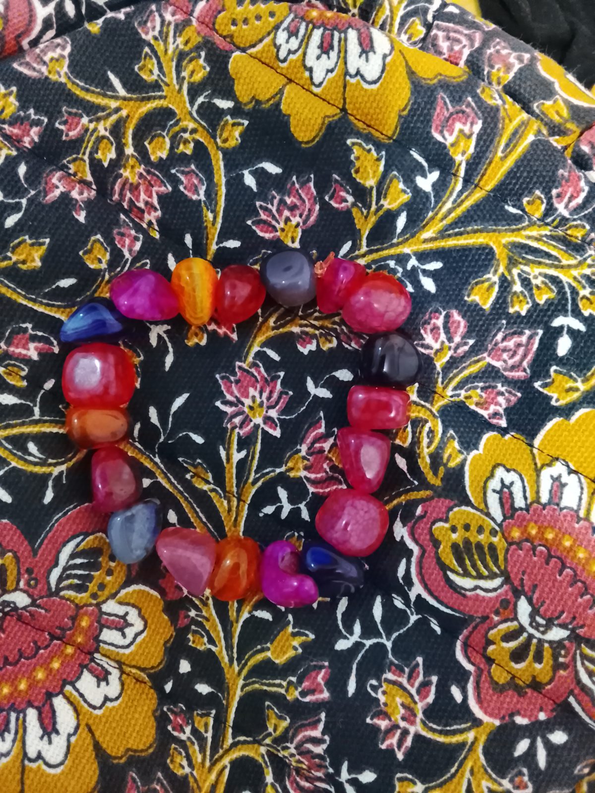 Bracelet en pierre multicolore