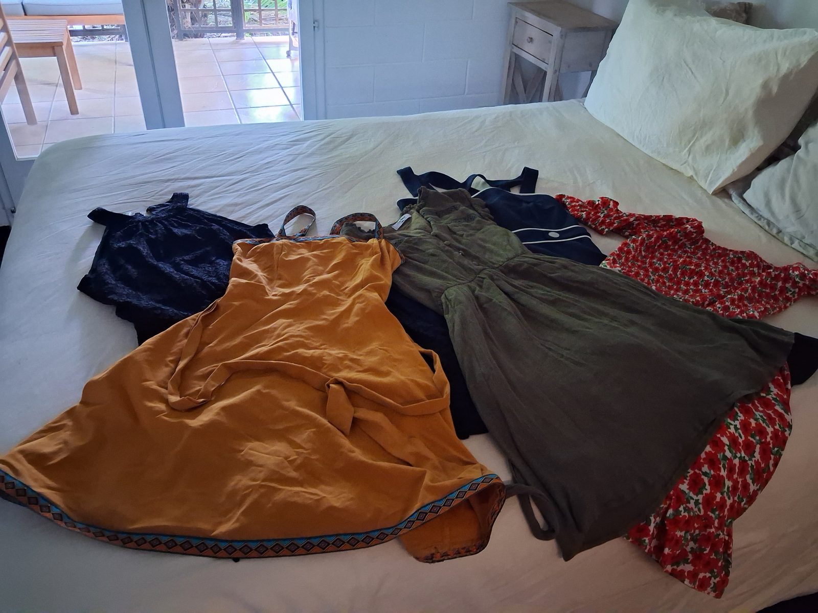 2 sacs de vêtements femme — La Réunion