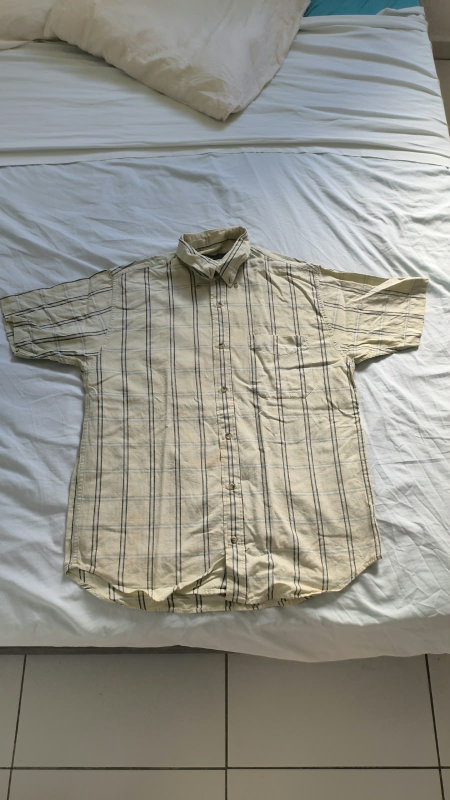 Chemise beige rayures verticales manches courtes M