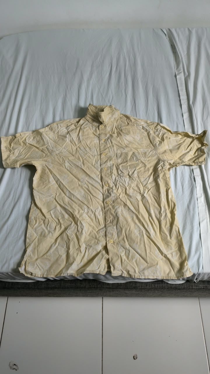 Chemise jaune pâle, manches courtes — XL — Guadeloupe