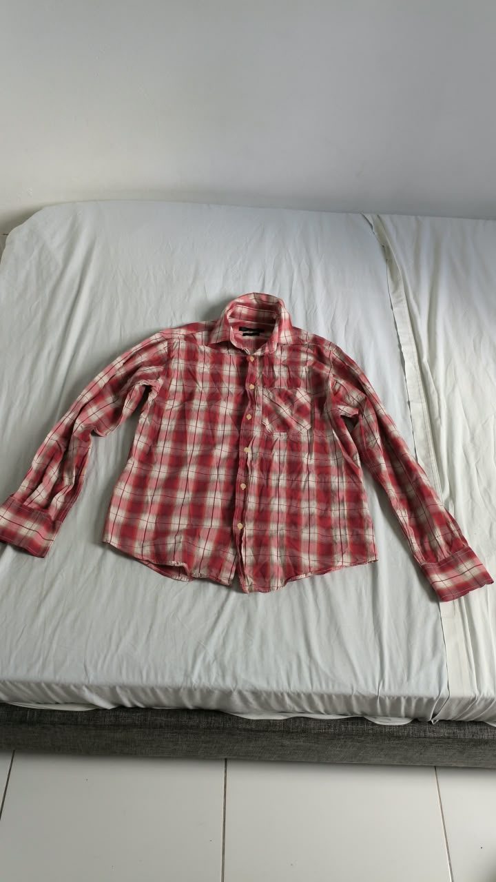Chemise rouge et blanche à carreaux, manches longues — M - coupe ajustée