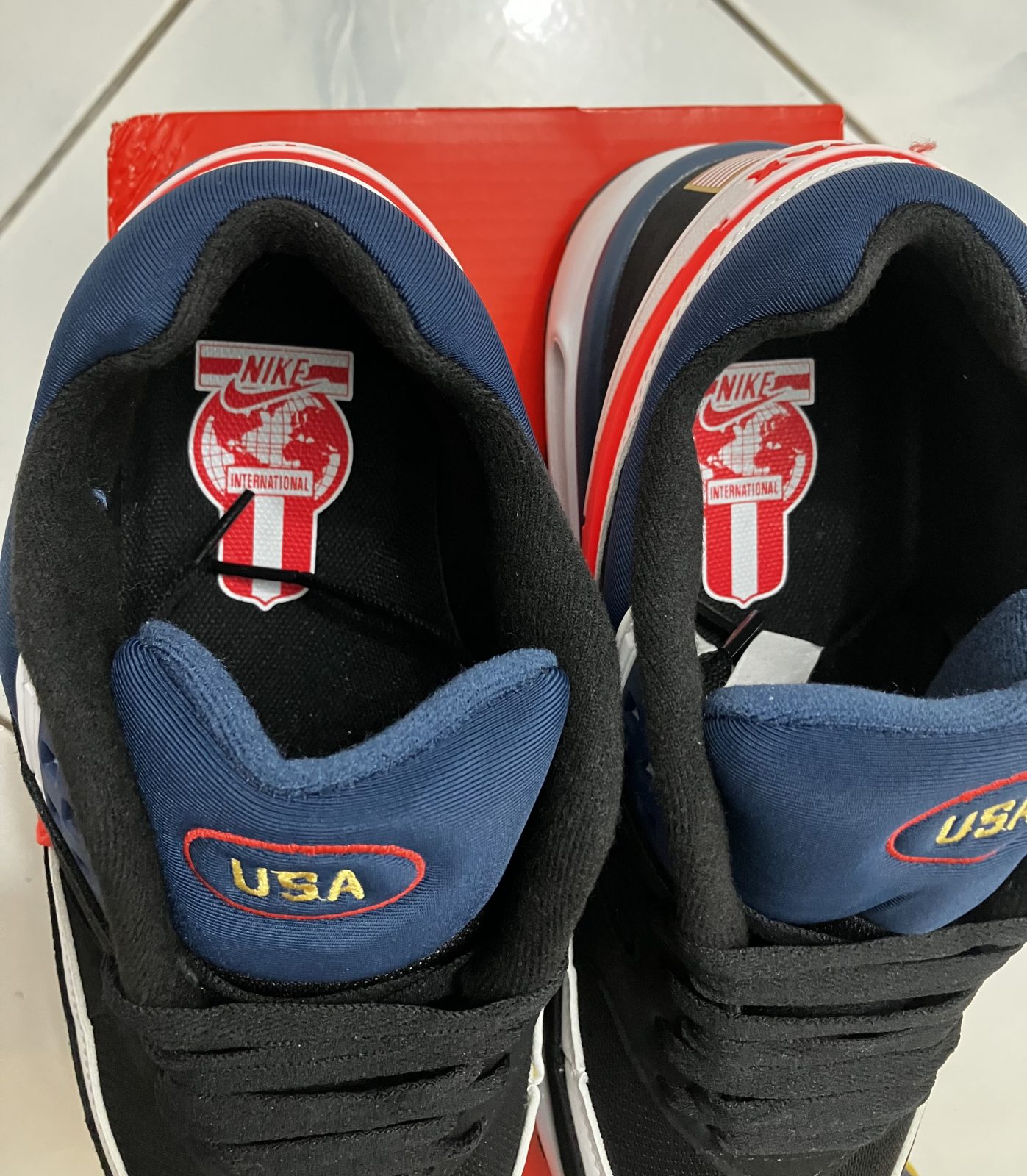Basket nike BW